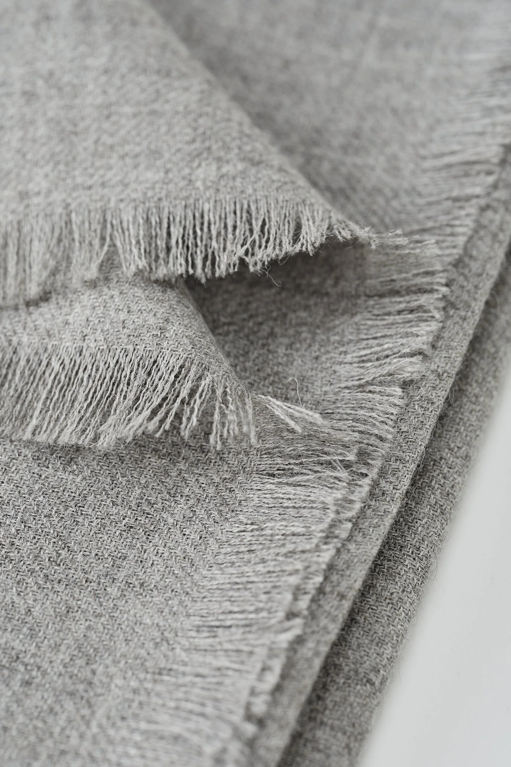 Sapana Eyelash Eco Gris 2.jpg