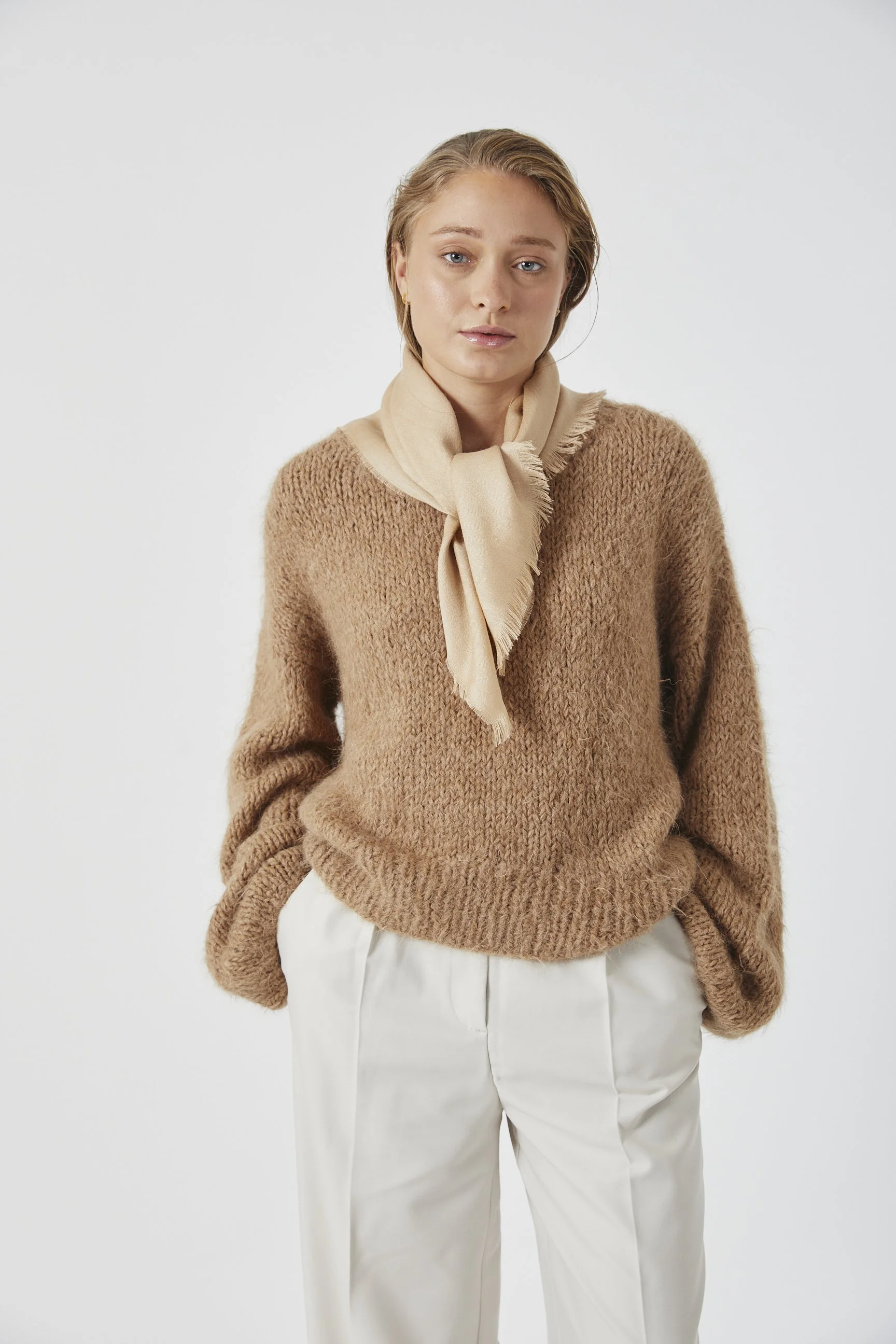 Warakusi Square Beige.jpg