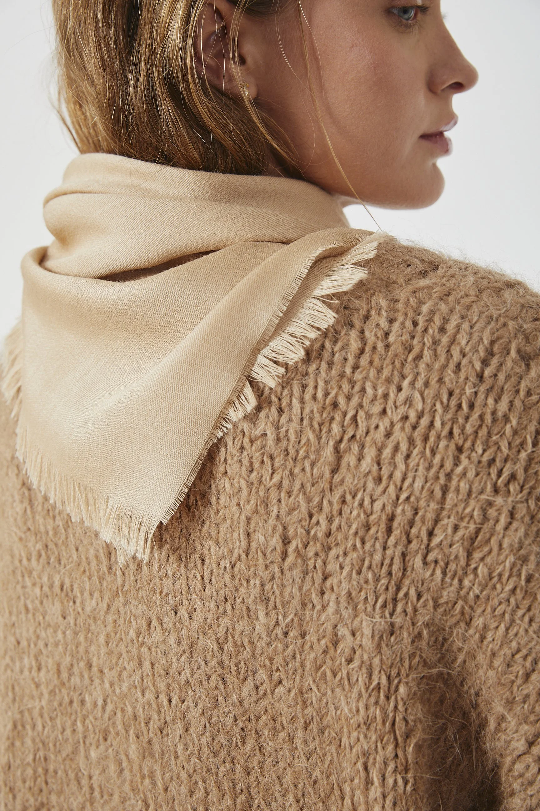 Warakusi Square Beige 17.jpg