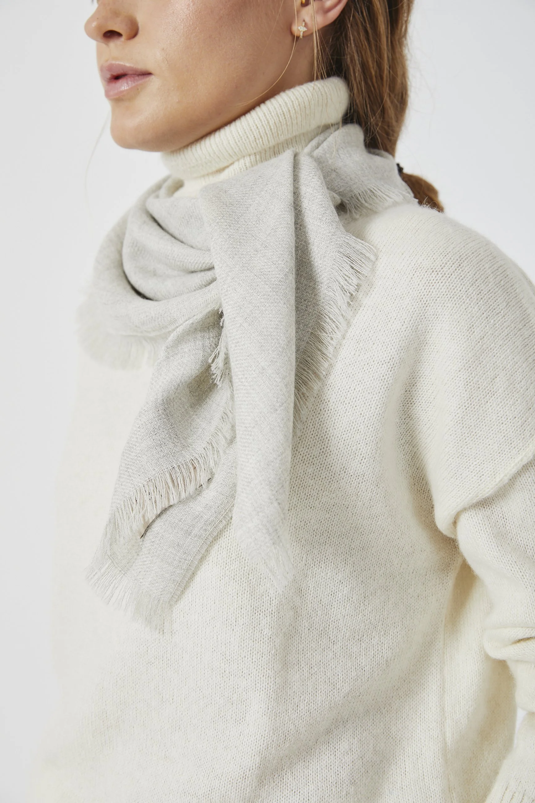 Sapana Square Eco Plata 32.jpg