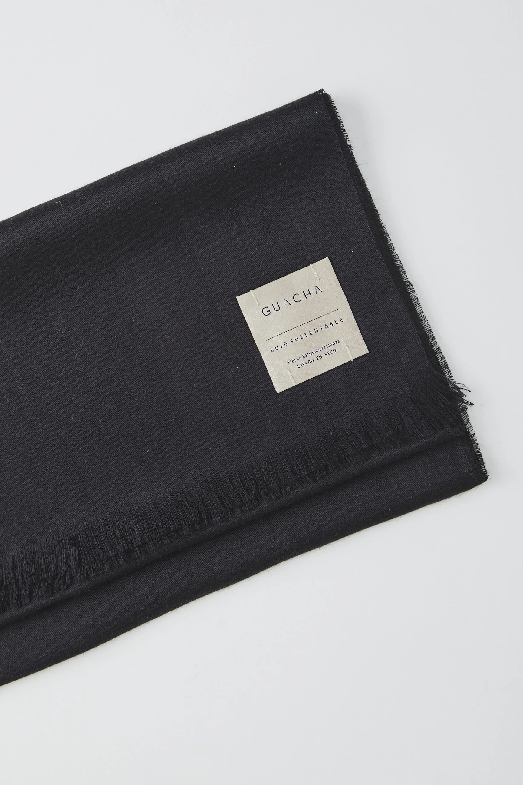 Warakusi Eyelash Negro 5.jpg