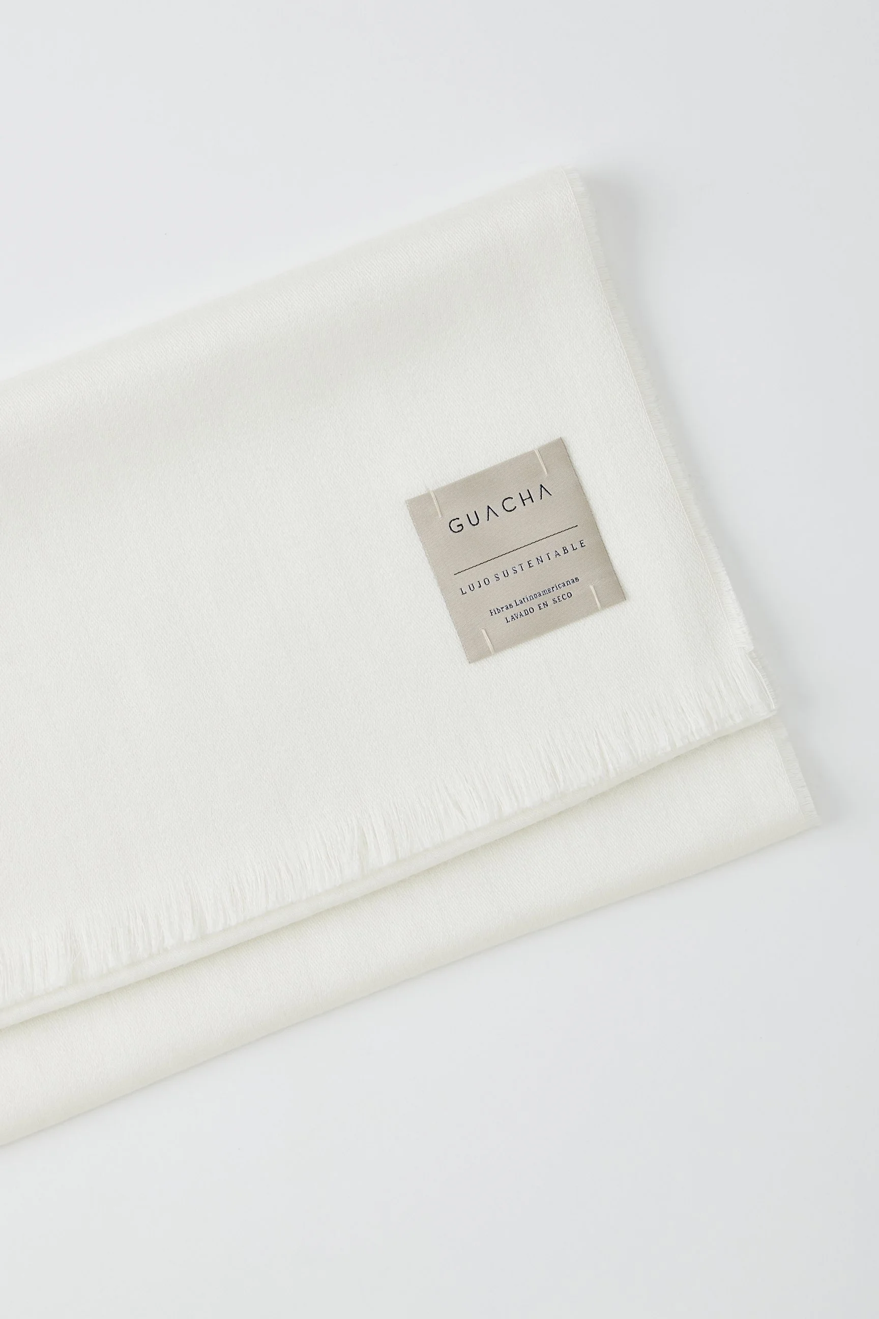 Warakusi Eyelash Blanco.jpg