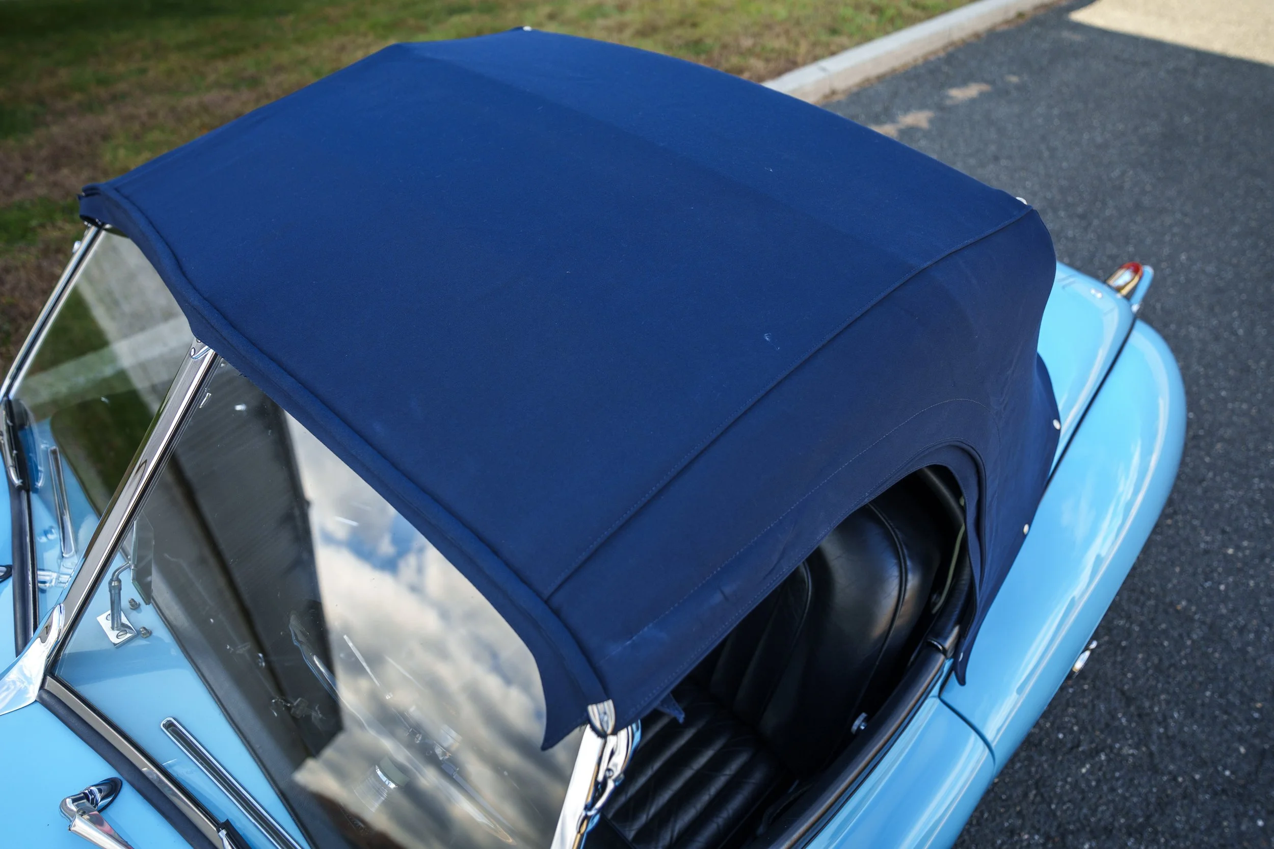 ac_xk140mcroadsterblu-118.jpg