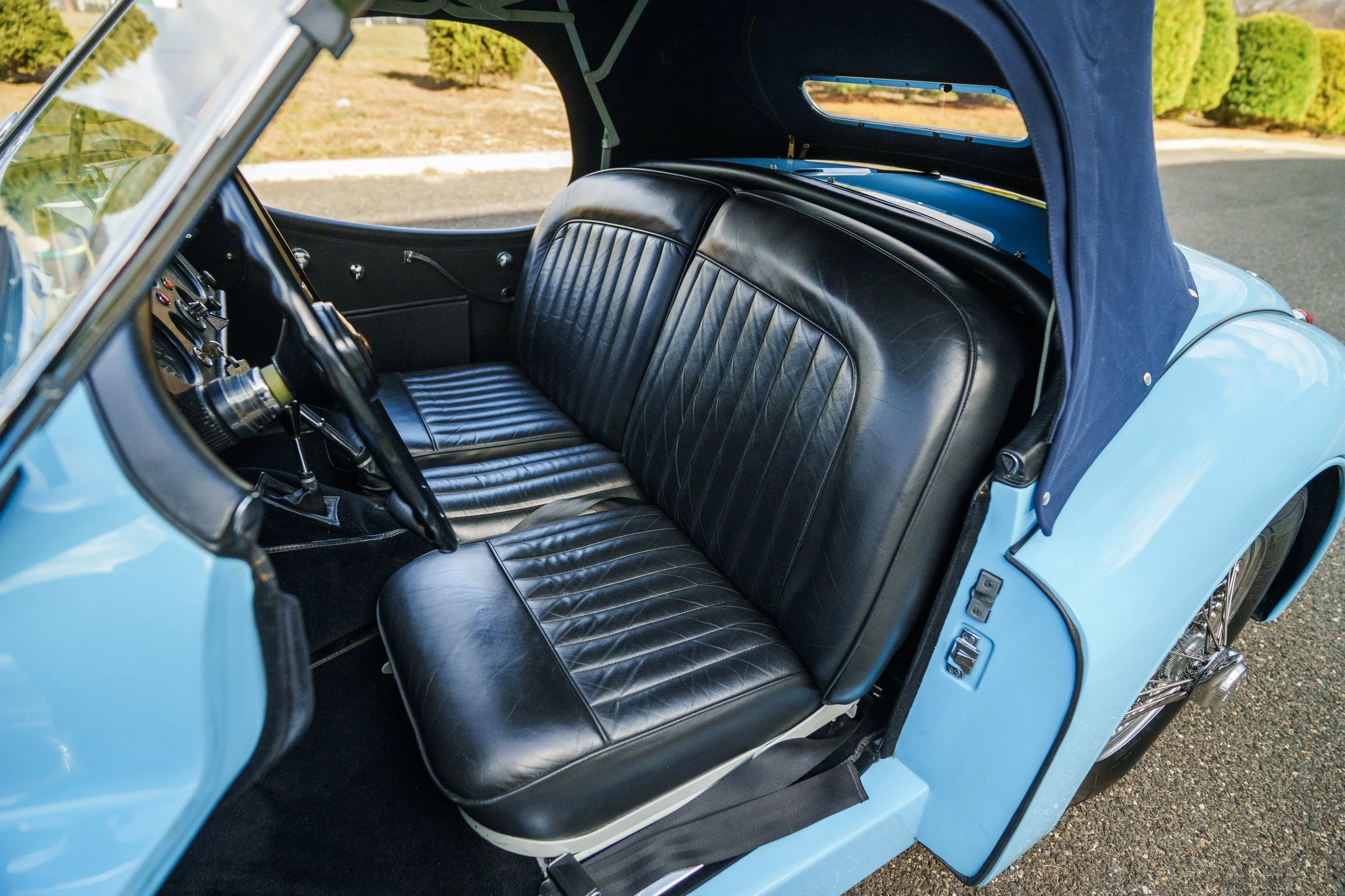 ac_xk140mcroadsterblu-139.jpg