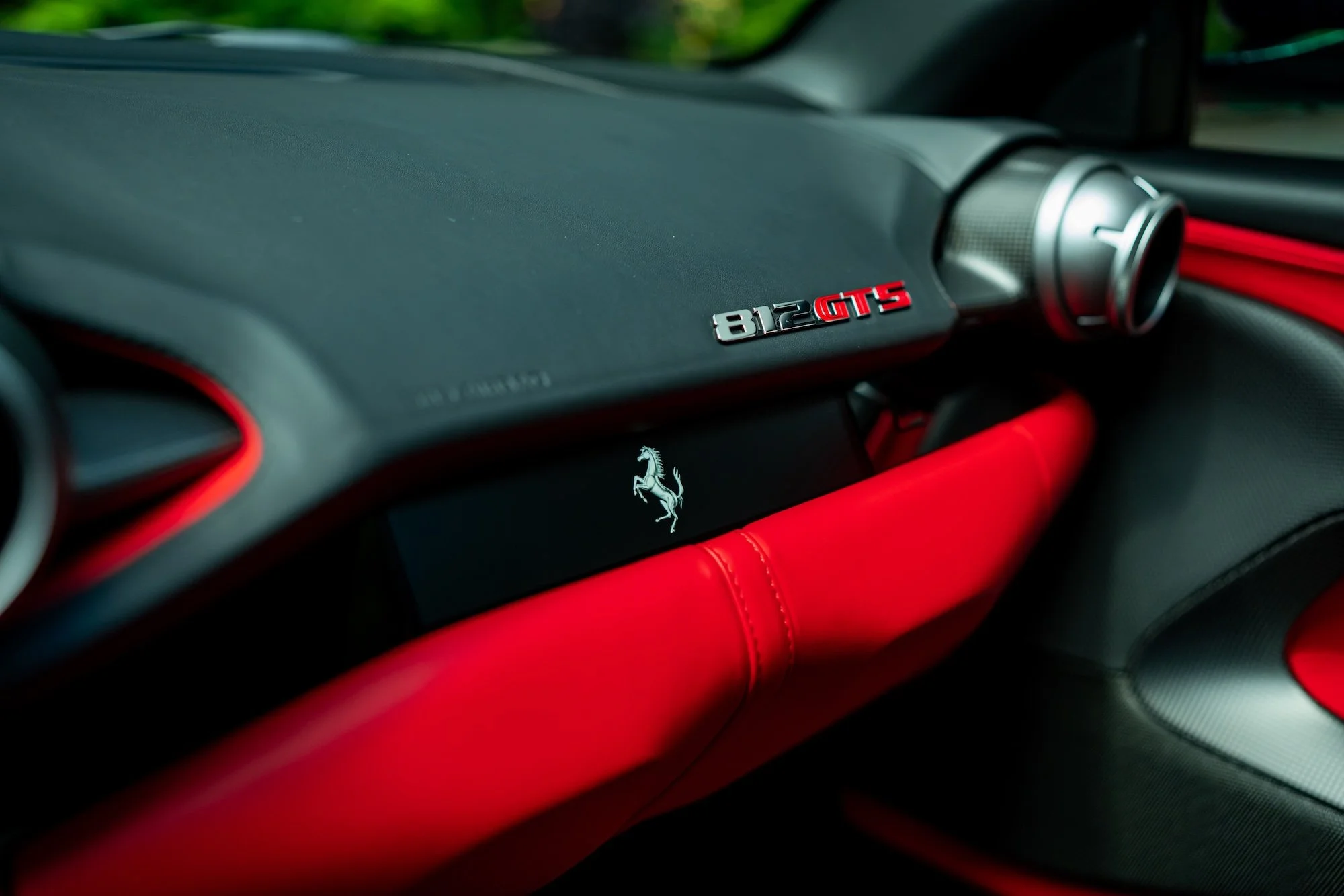 ds_812gts_mbr-111.jpg