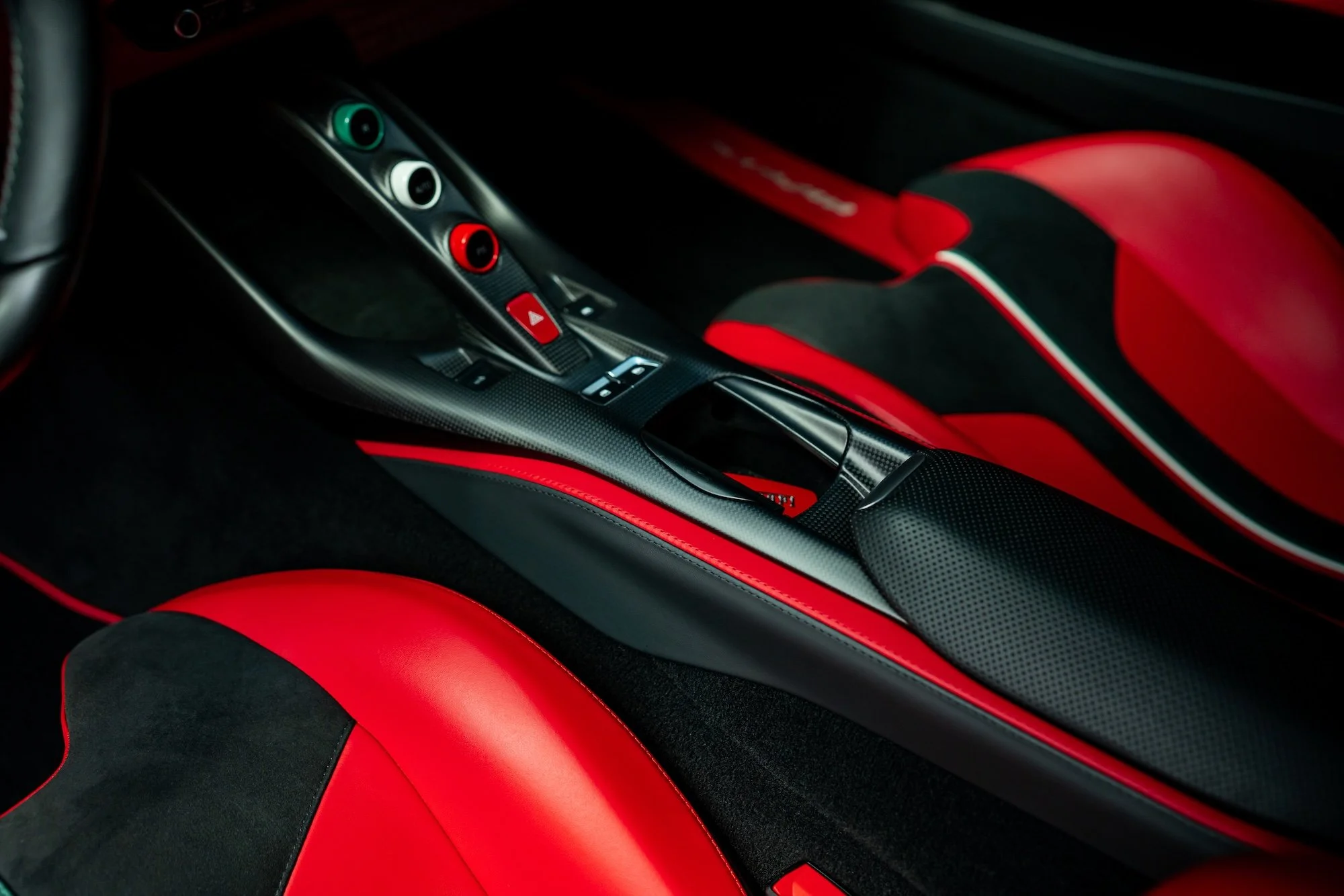 ds_812gts_mbr-107.jpg