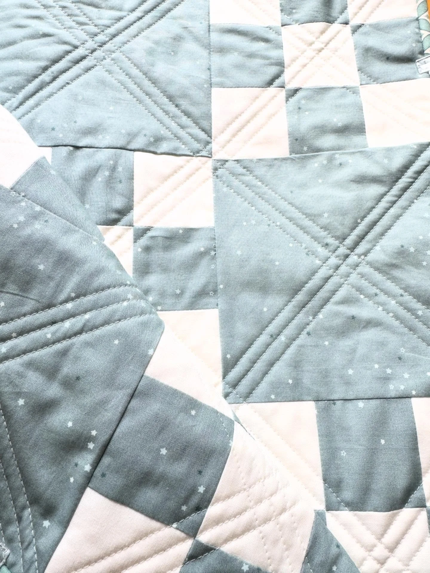 I love the quilting on this one! 🤩 #comingsoon #irishchainquilt #handmade #smallbusiness #vermont