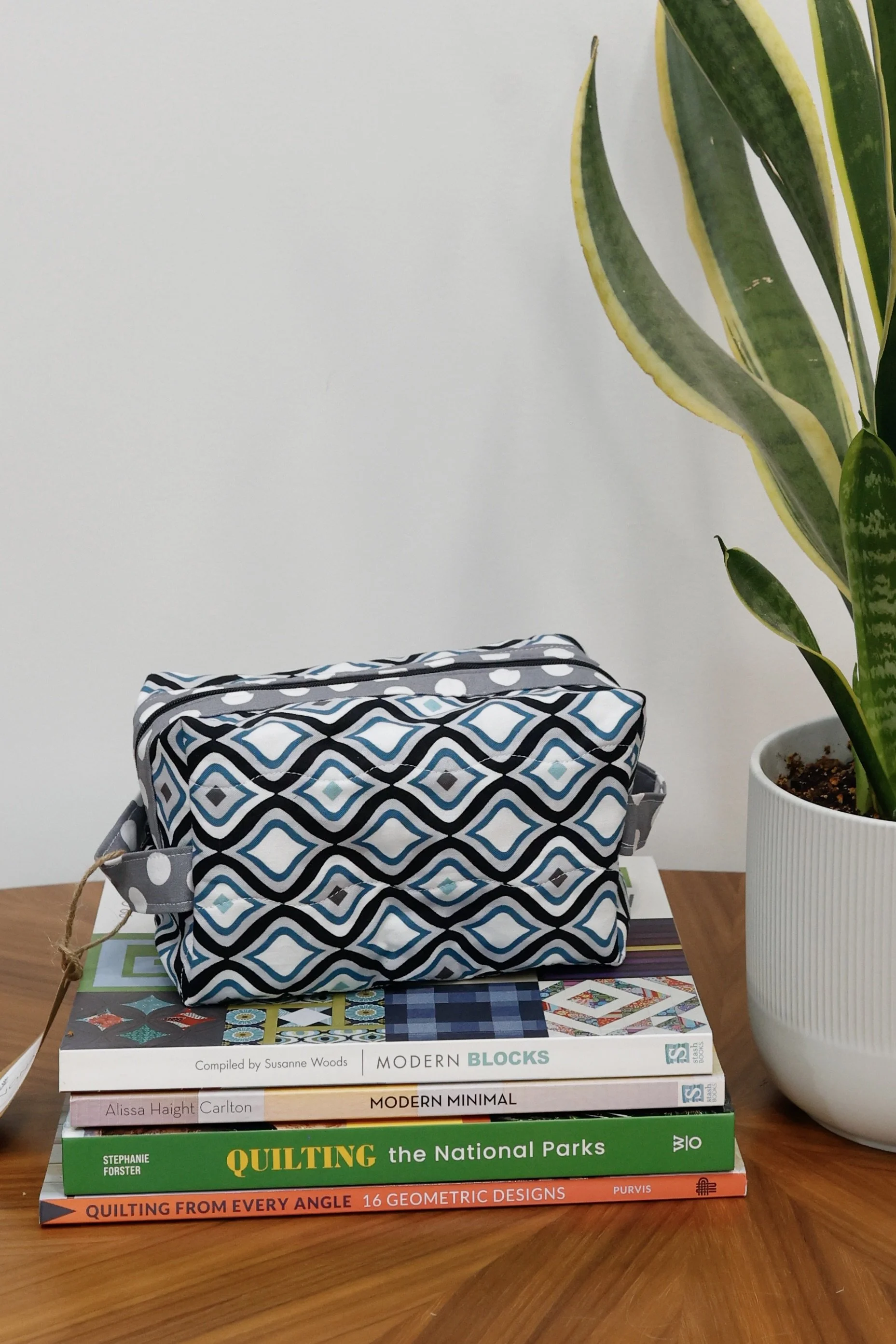 Wavy Pouch- Blue, Gray, Black and White