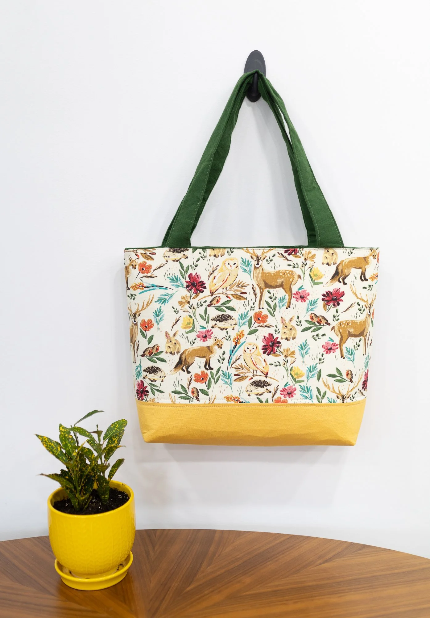 Nature & Wildlife Tote Bag - Yellow and Green