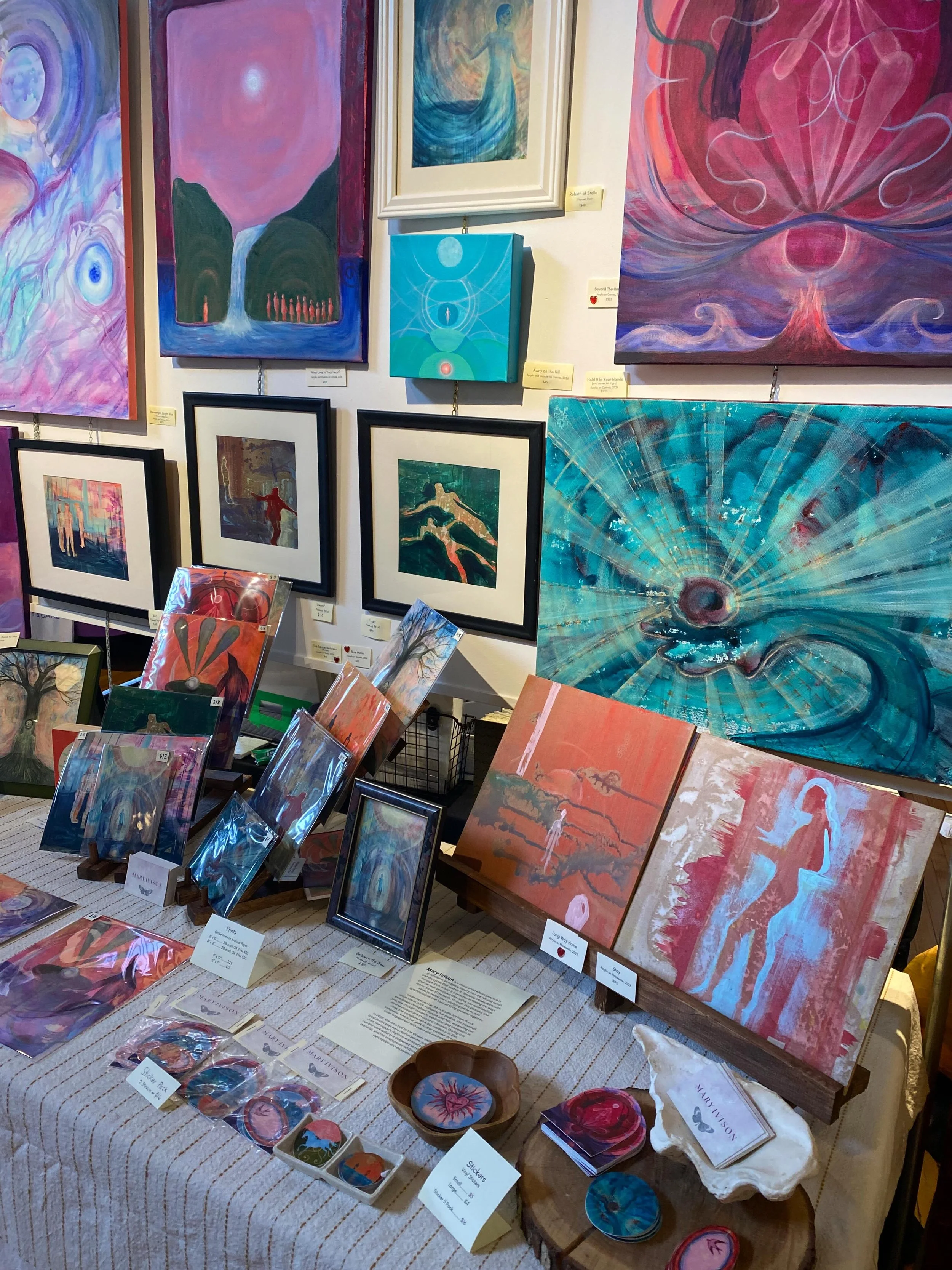 Feeling the looooove❤️ 

This weekend I did my first show with the Almonte Area Artist Association and it was such a lovely experience! Meeting so many talented other local artists, meeting many new friends and collectors, I am truly so grateful💞

I