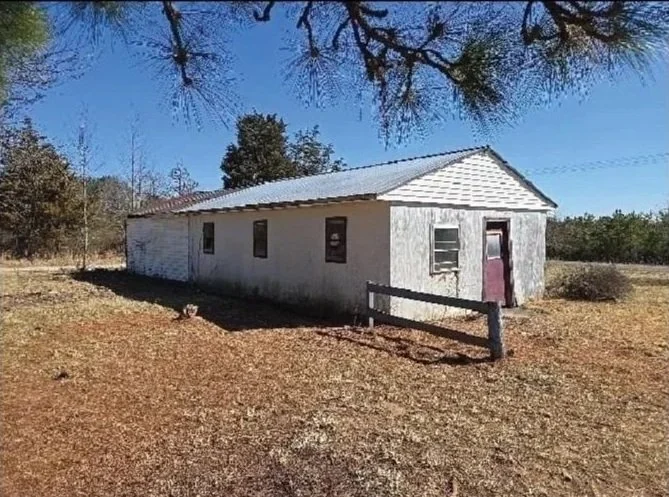 A clean, landscaped yard near Afton Virginia