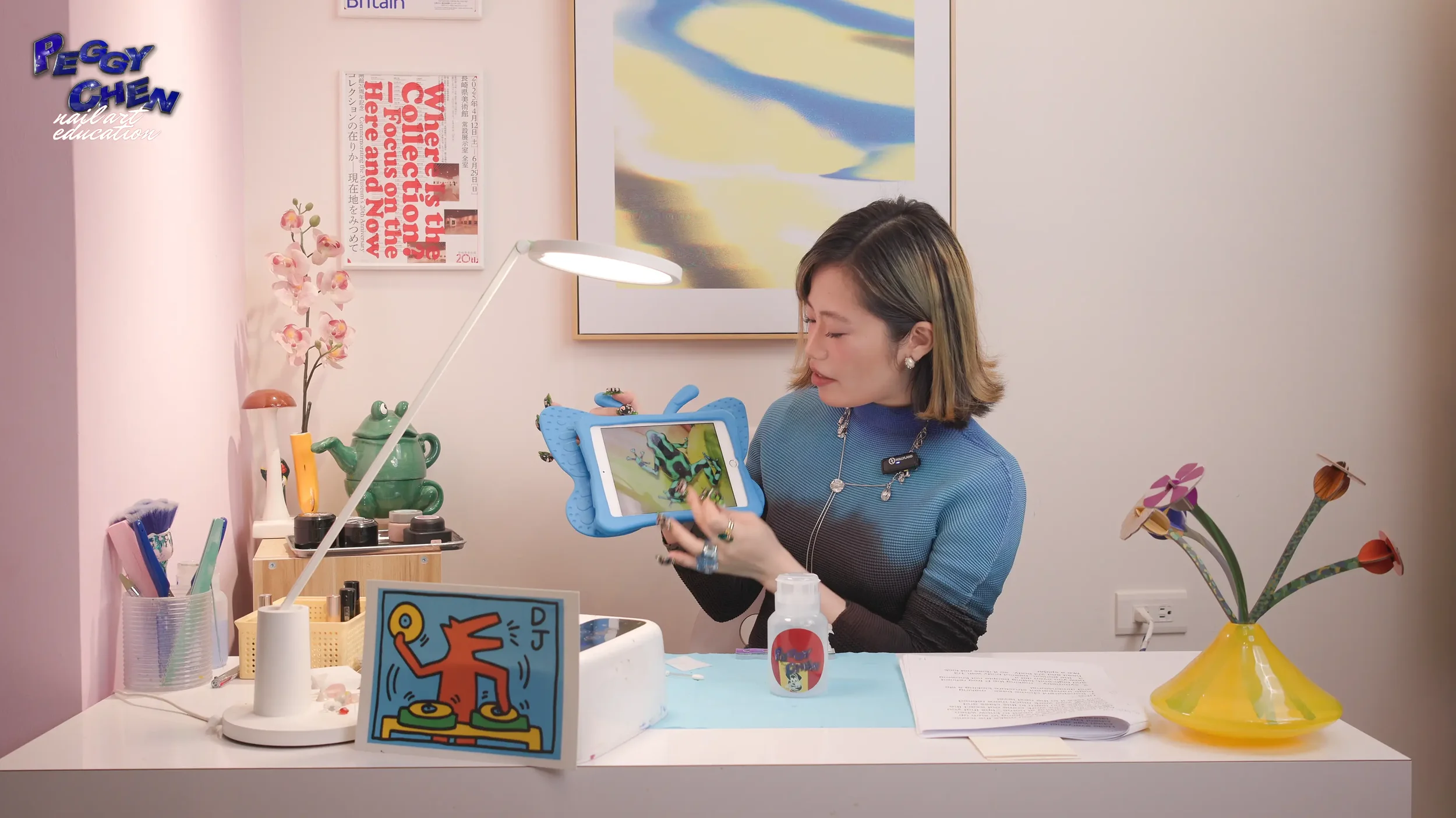 Peggy Chen Presenting Frog on Ipad