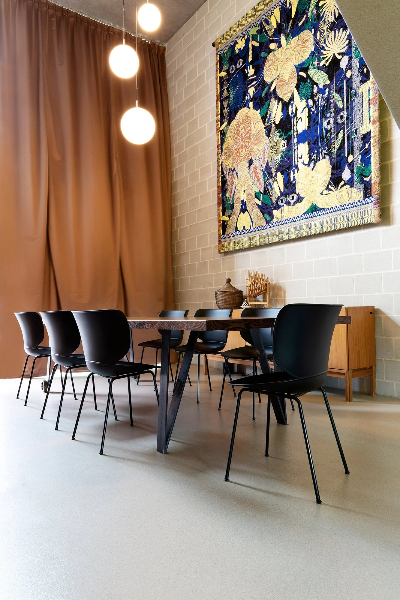 Hana-Chair-Applied-Amsterdam-Locations3.jpg
