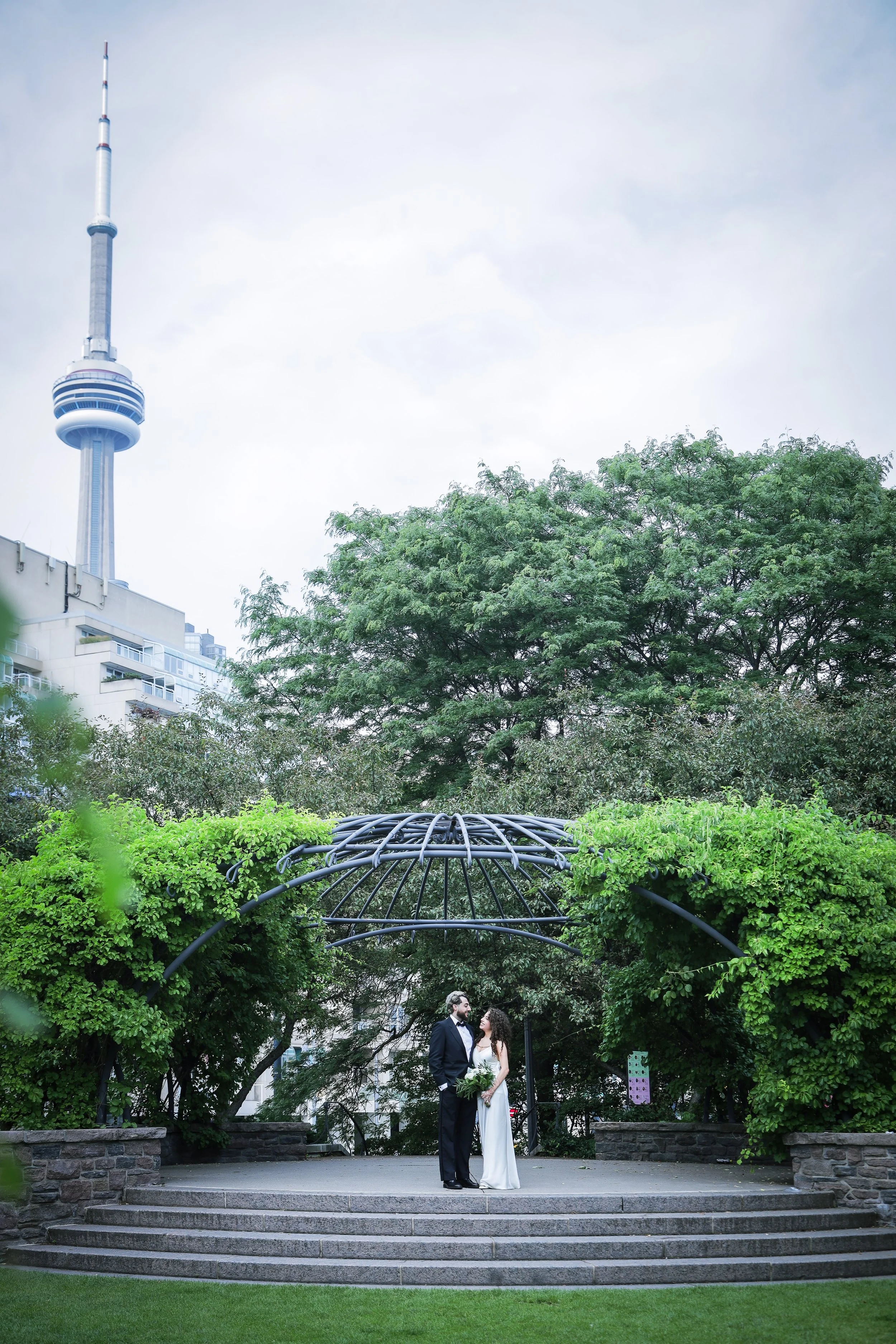 Downtown Toronto Music Garden Wedding Photography R24_6460.jpg