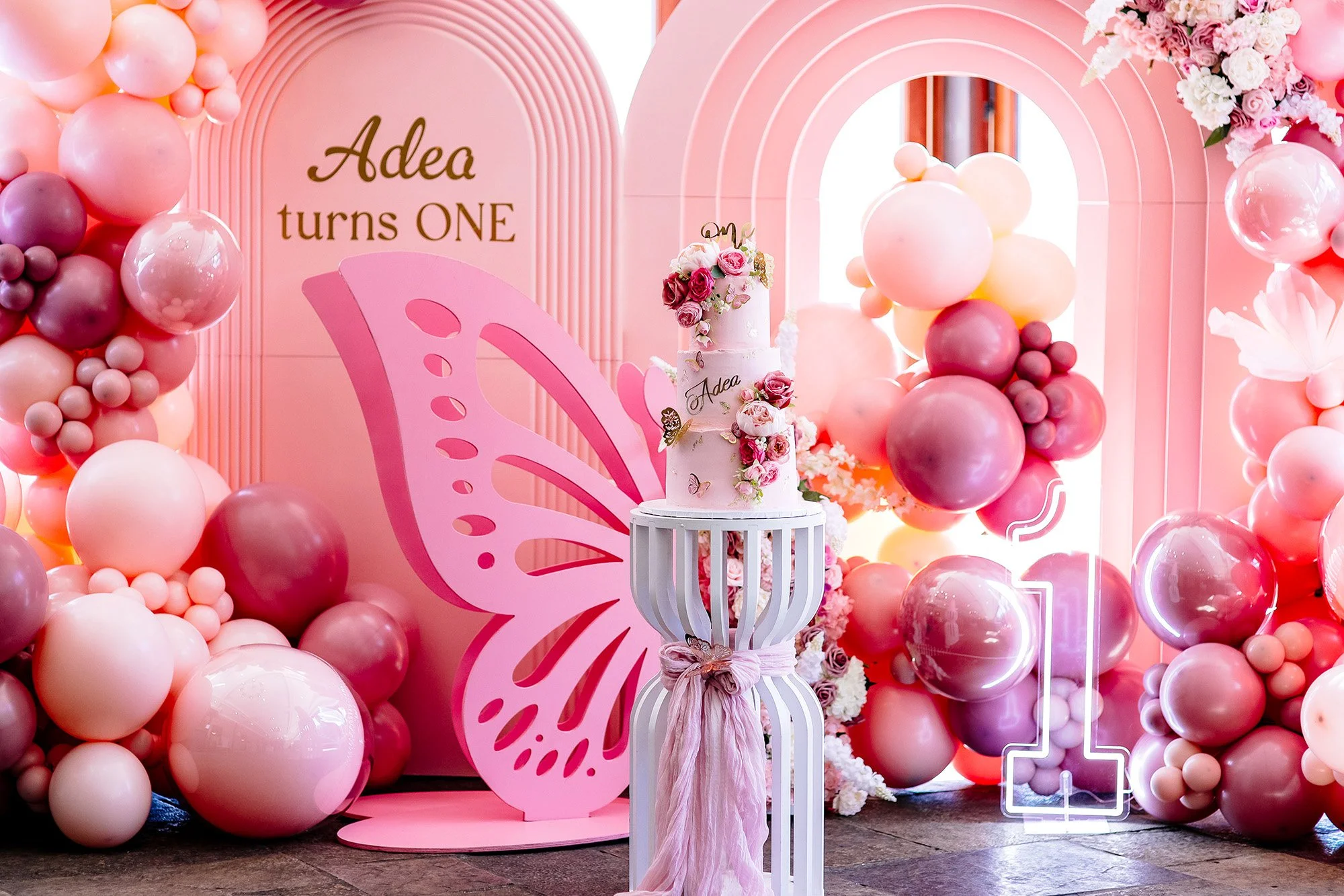 Cambridge Photographer Near Me First Birthday R85_3817.jpg