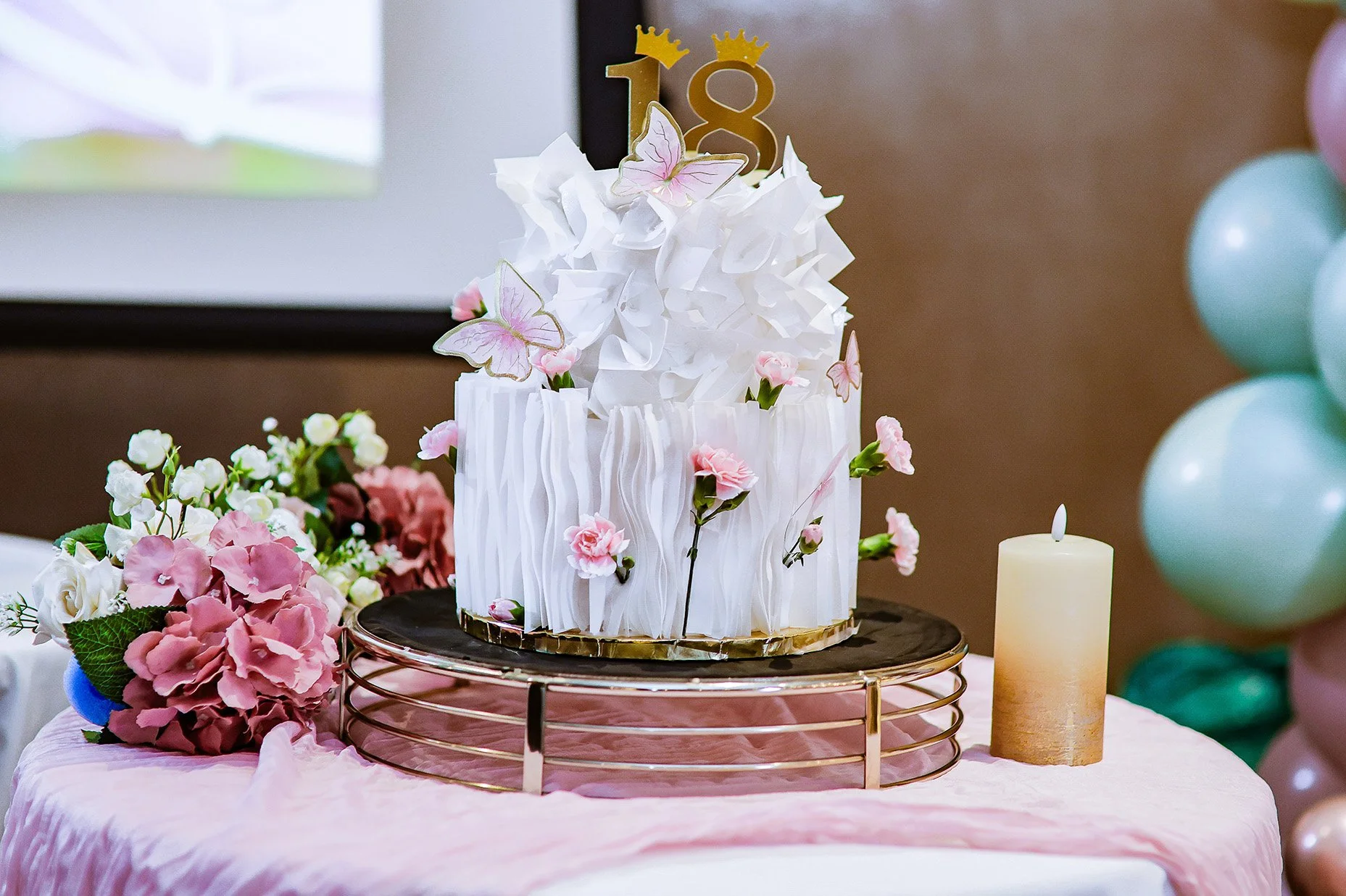 Kitchener Photographer Near Me Birthday Photography R62_0537.jpg