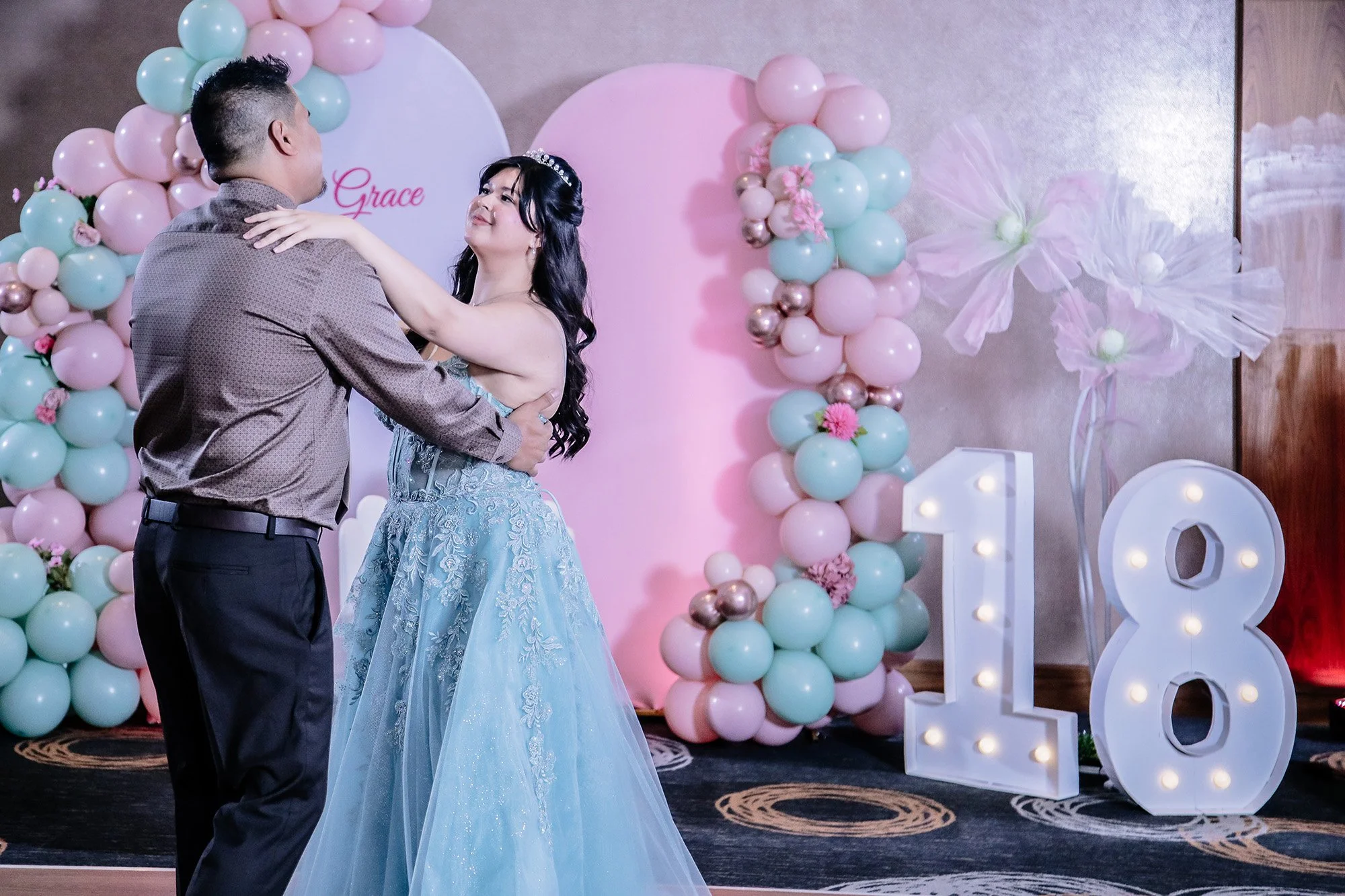 Kitchener Photographer Near Me Birthday Photography R85_0742.jpg