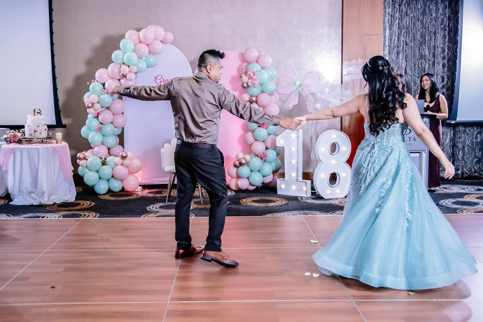 Kitchener Photographer Near Me Birthday Photography R85_0757.jpg