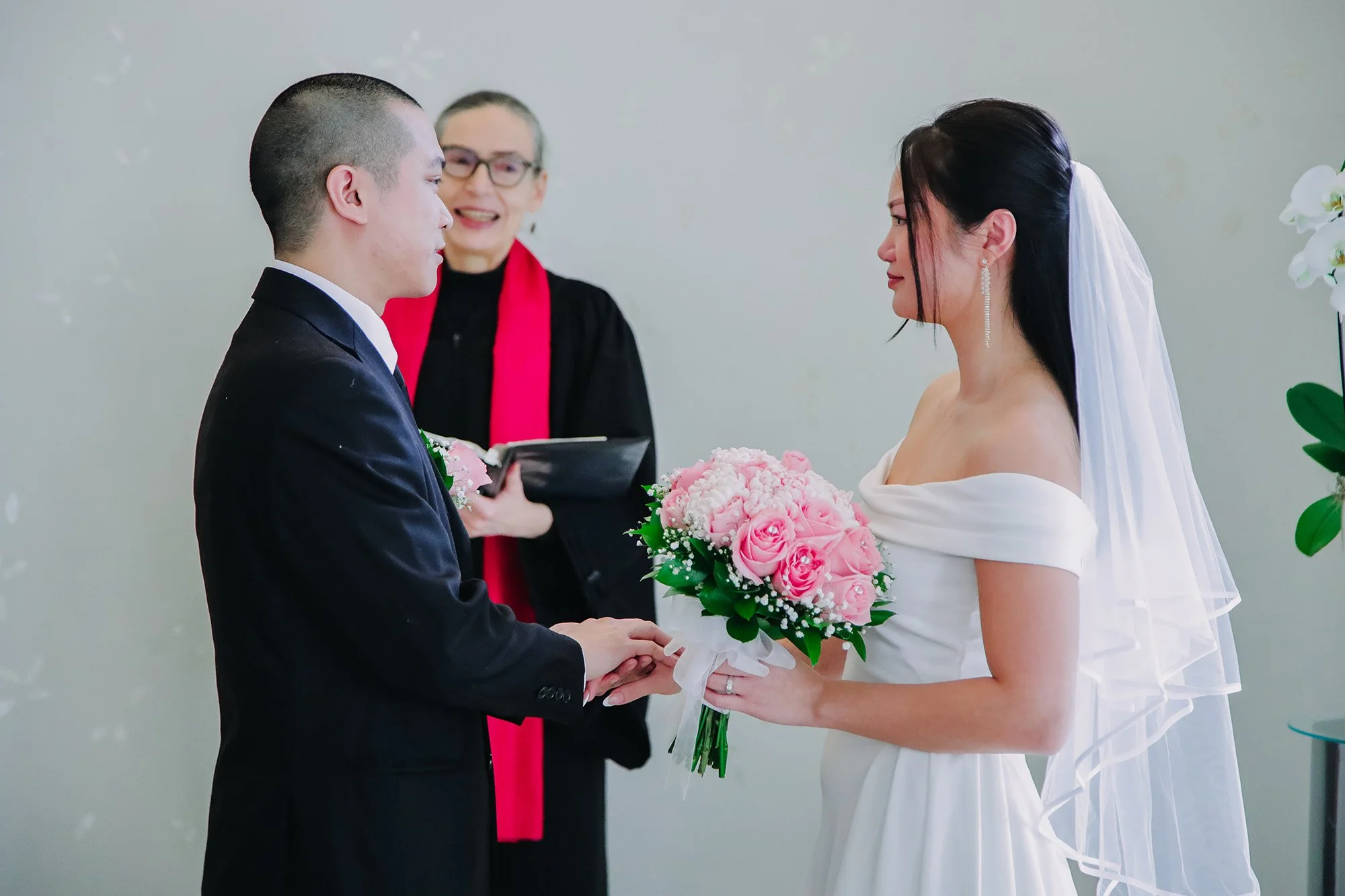 Downtown Old Toronto City Hall Wedding Photographer 85_0021.jpg
