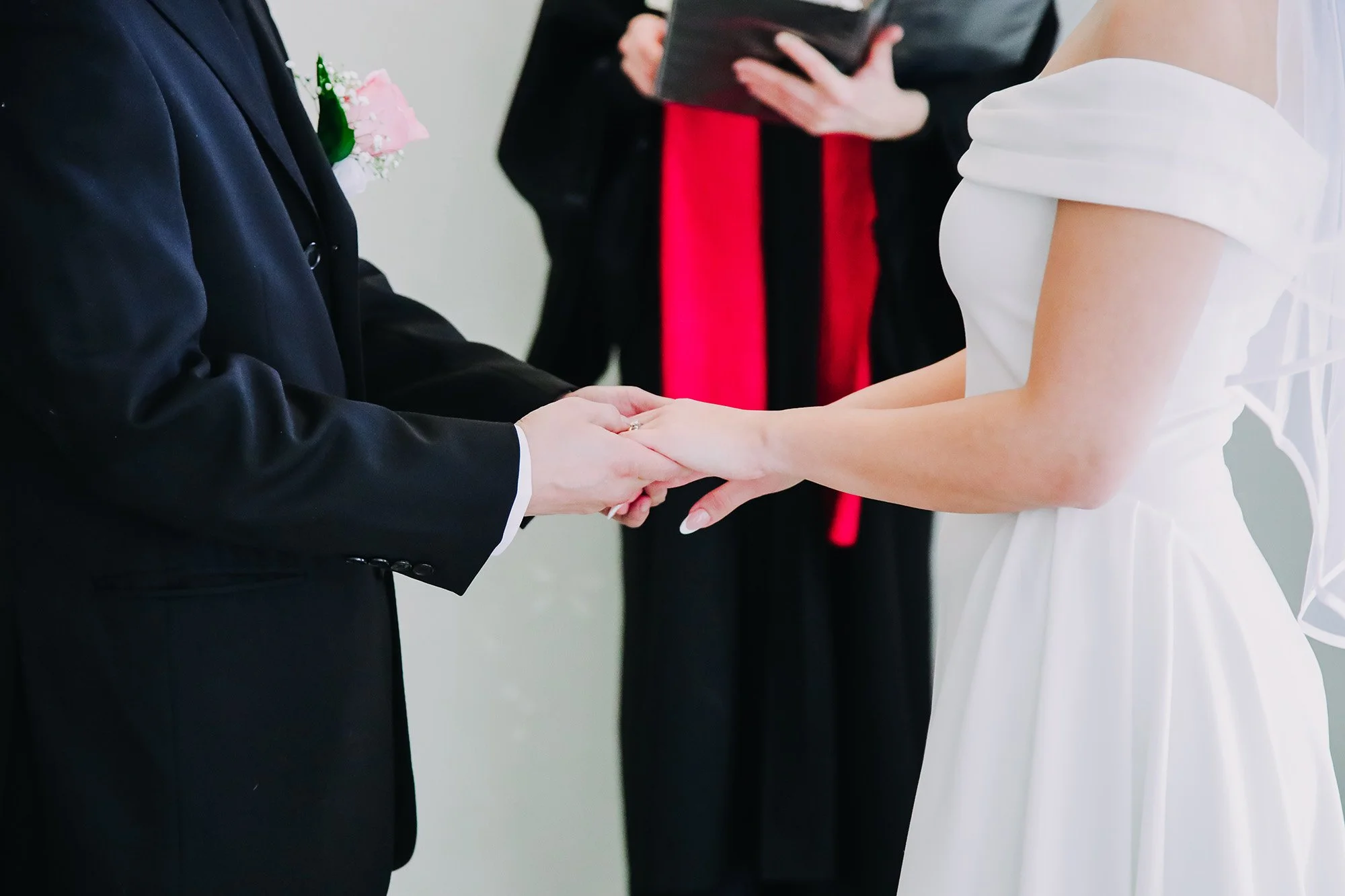 Downtown Old Toronto City Hall Wedding Photographer 85_0068.jpg