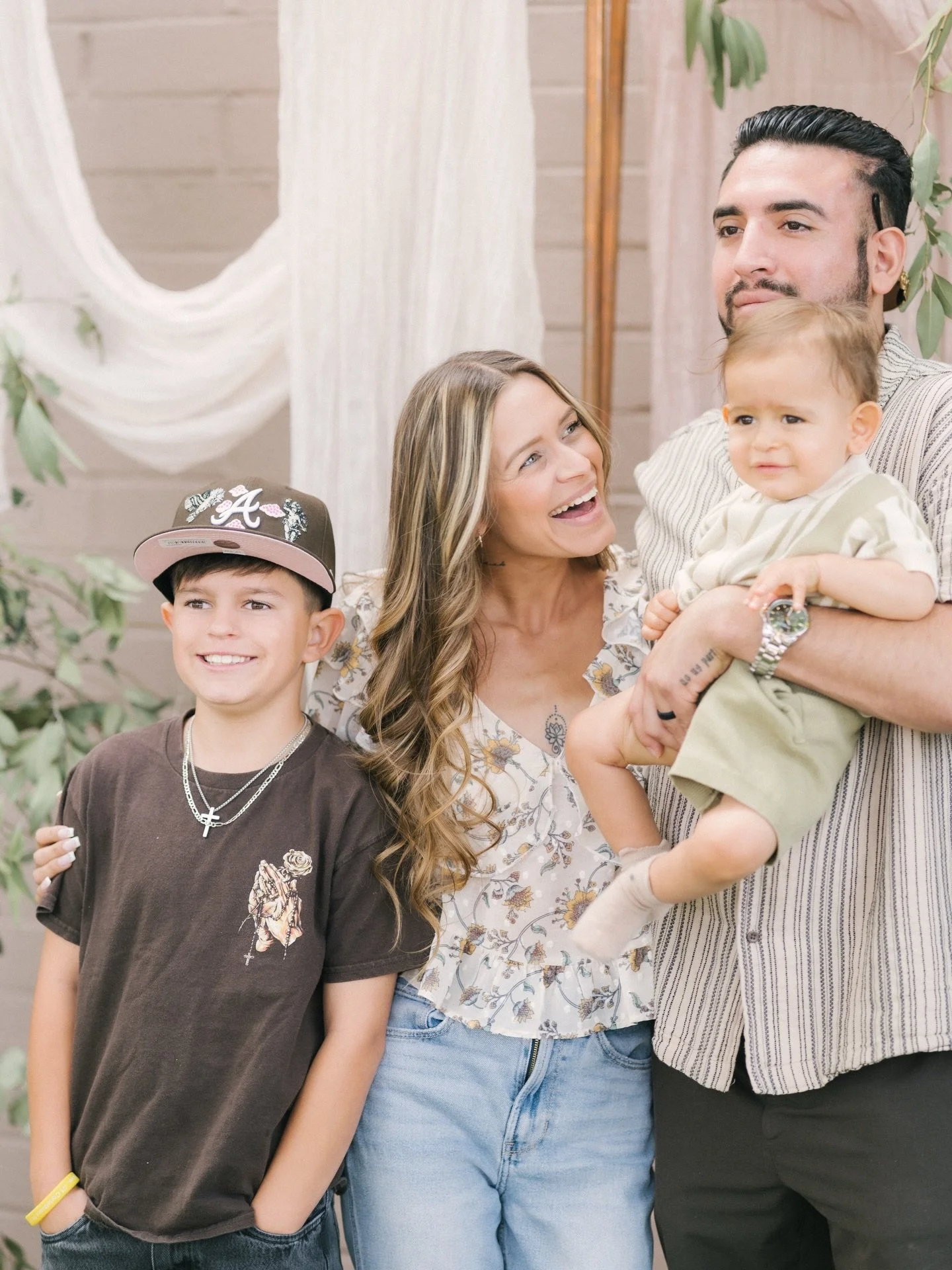 Families were all smiles and laughter on Resurrection Sunday 🤗