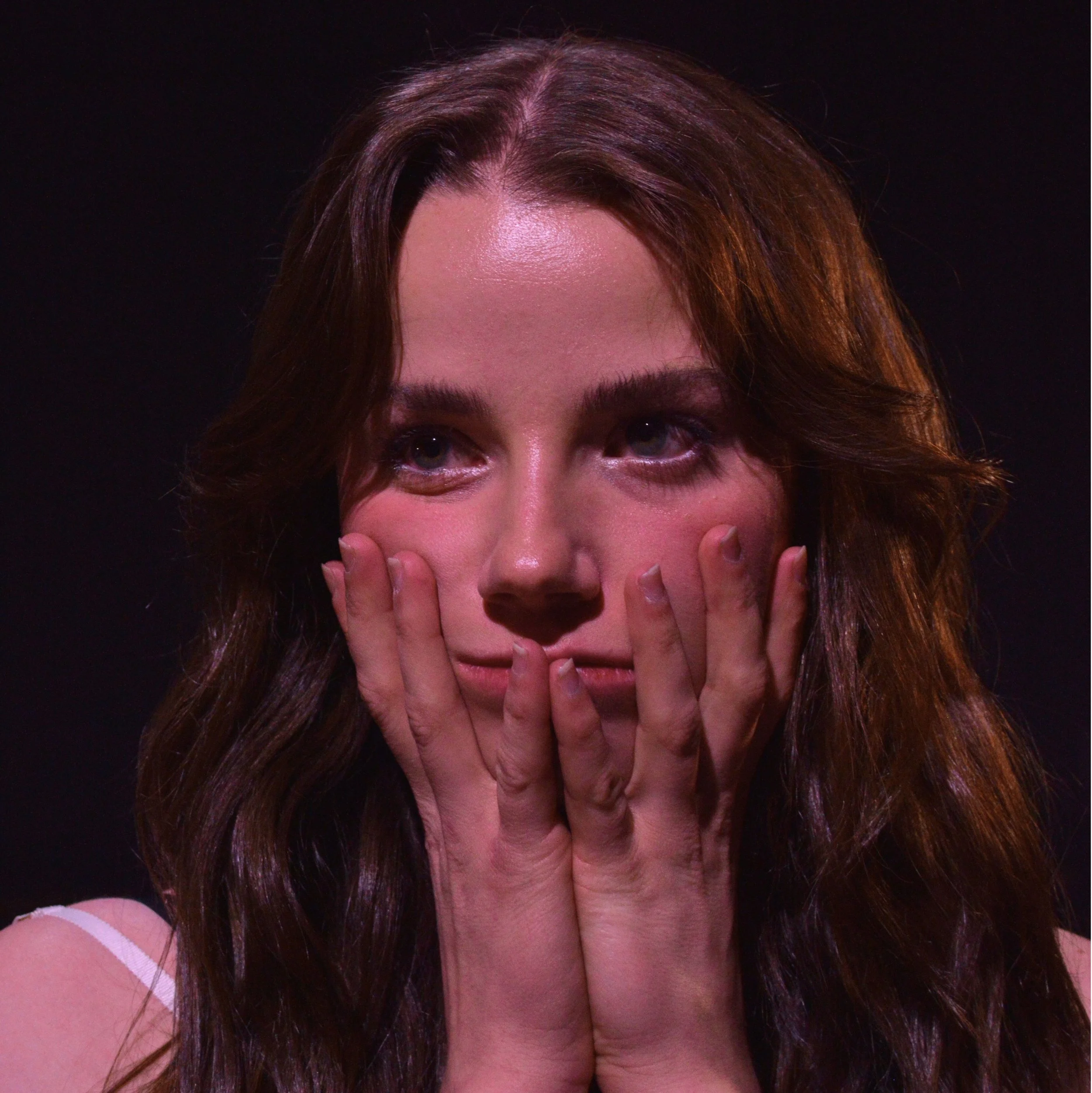 Elizabeth Headshot 2.jpg