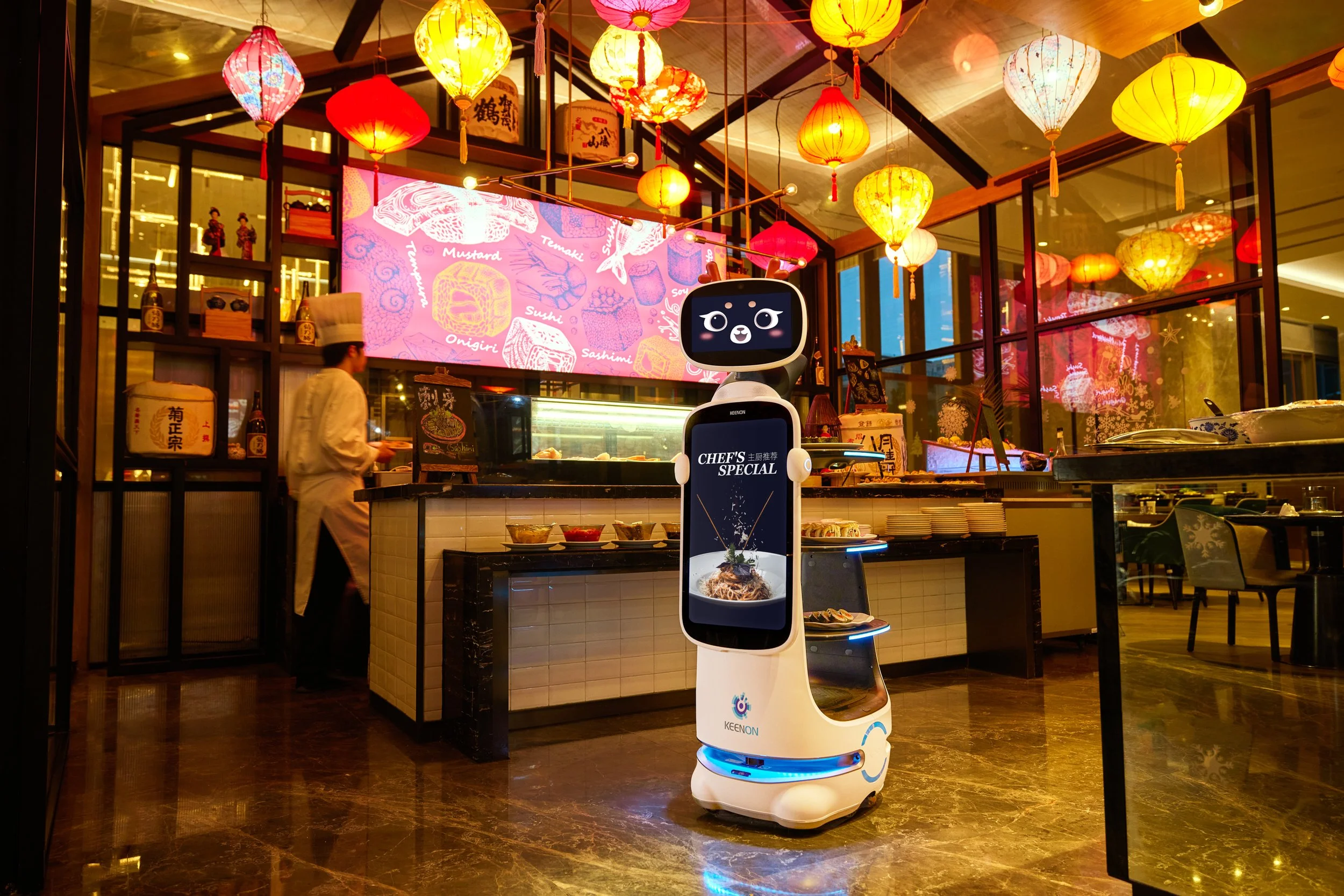 KEENON DINERBOT T10 at restaurant 2.jpg