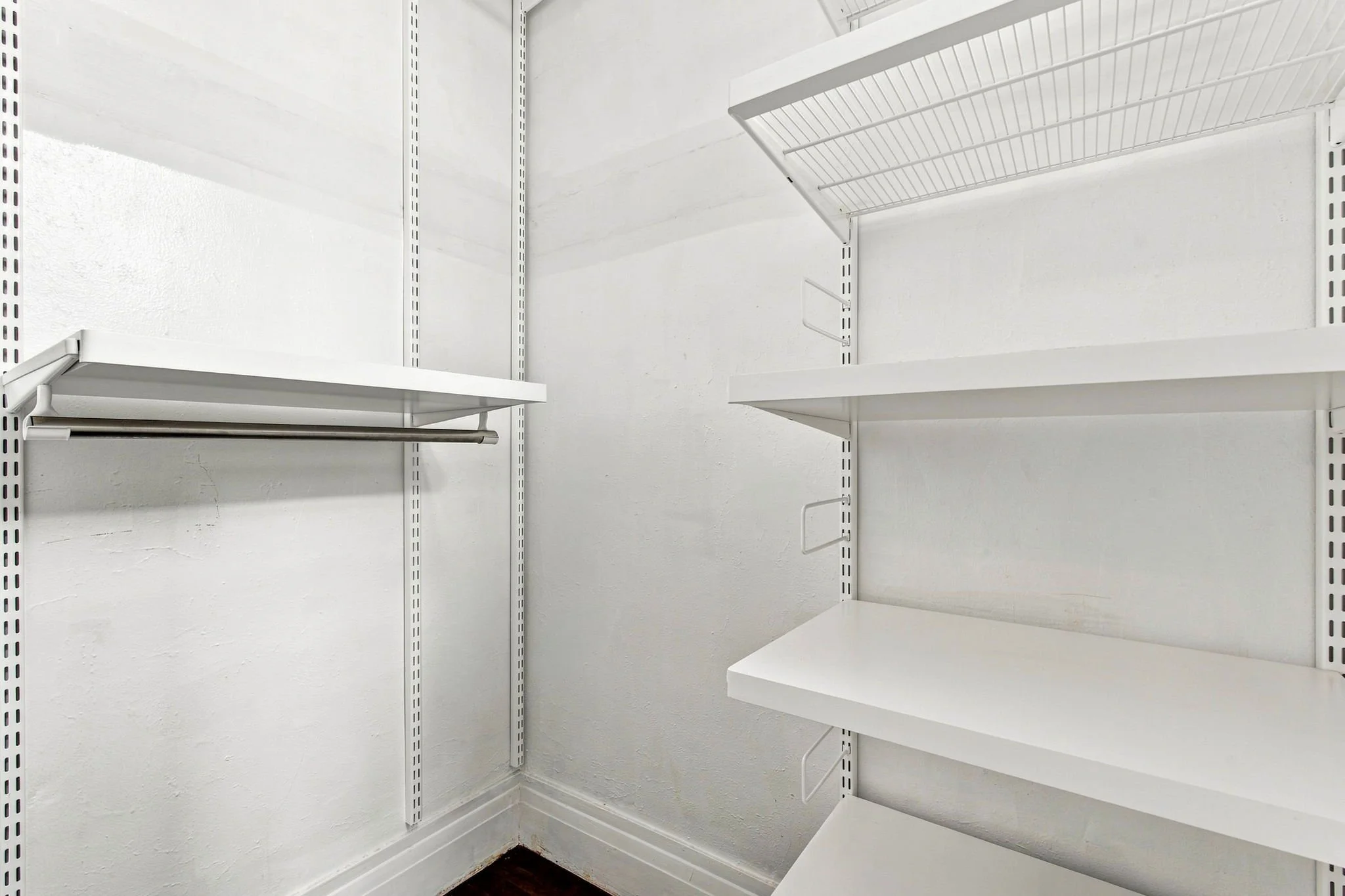 Main Bedroom Closet