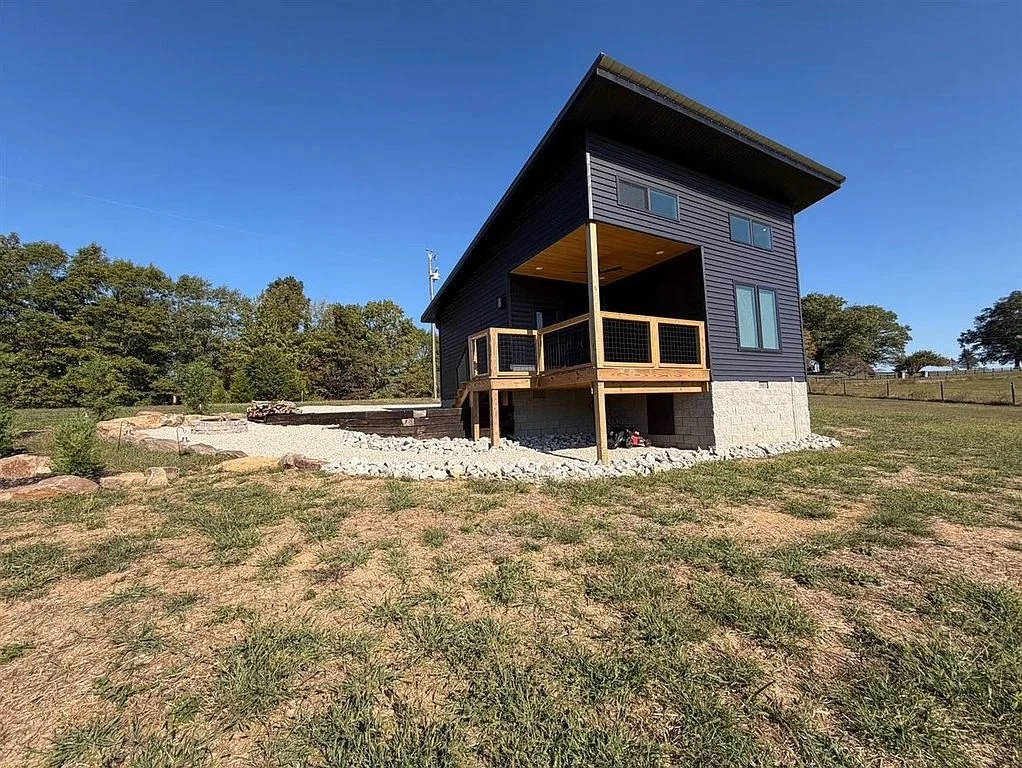 New Kentucky Tiny Home with loft + 1 Acre - $179K