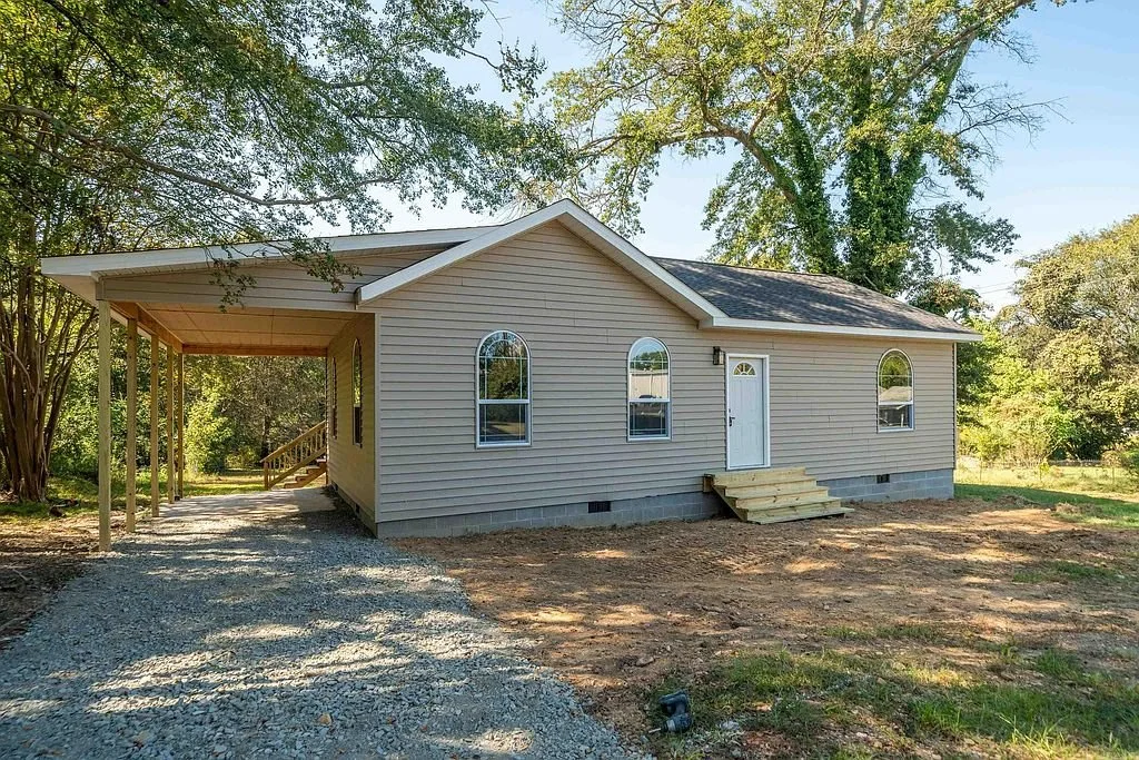 Modern New Build on Half Acre in Arkansas - $165K