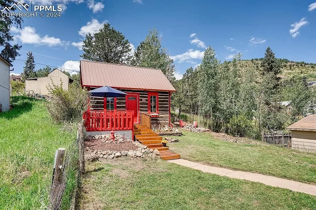 Renovated Colorado Cabin + a Double Lot and Fire Pit- $179,000