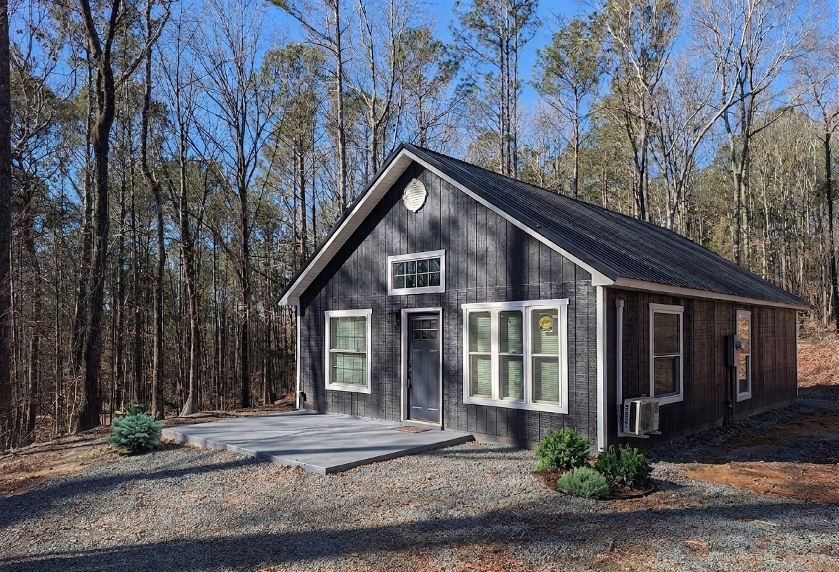 Furnished Cabin + Almost 4 Acres in Georgia - $199,900