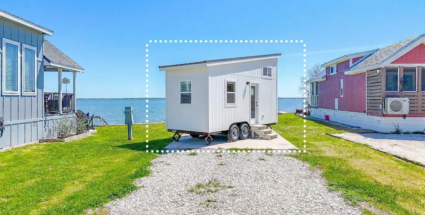 Luxury waterfront Tiny Home lot on the lake - Texas 