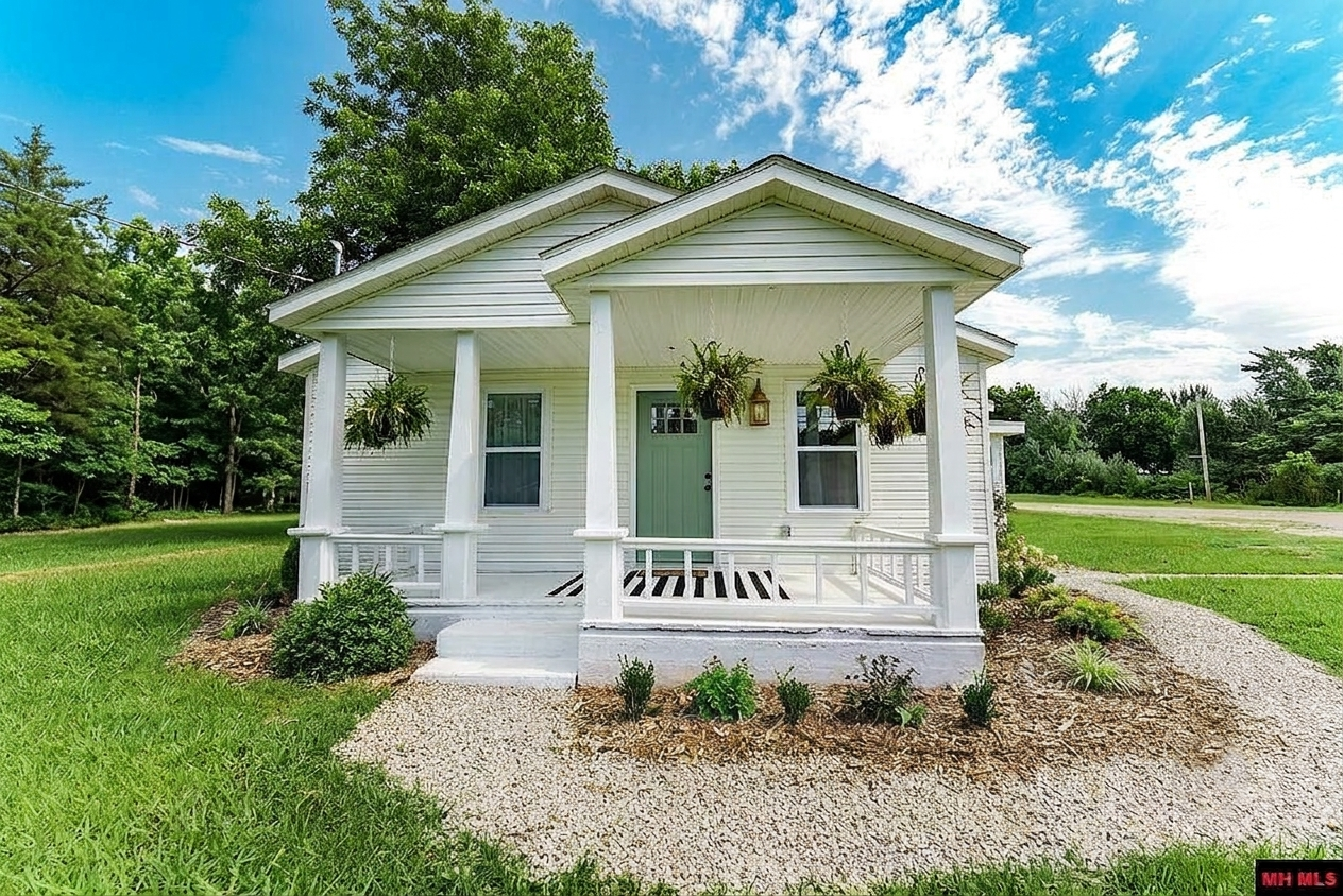 Walk-to-Town Turnkey Cottage in Arkansas - $182,500