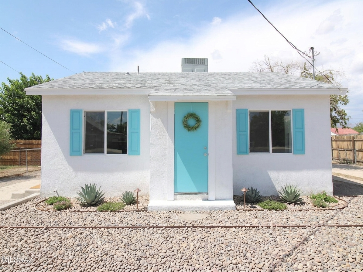 Fully Updated Desert Bungalow in Arizona - $178,000