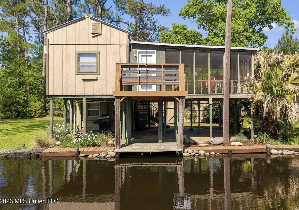 Furnished Waterfront Tiny home in Mississippi - $169,900 