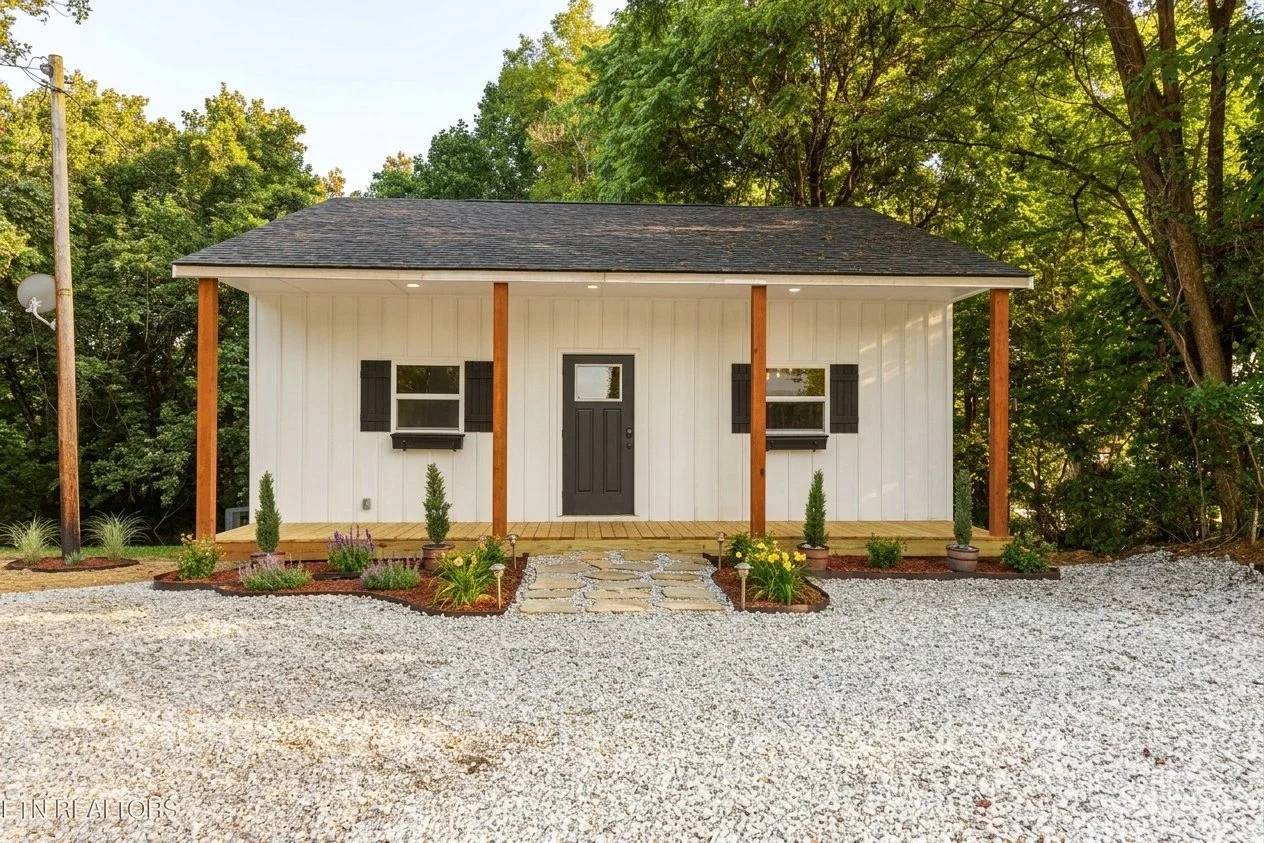 New Tennessee Cottage + Walkable to Downtown -$189,900