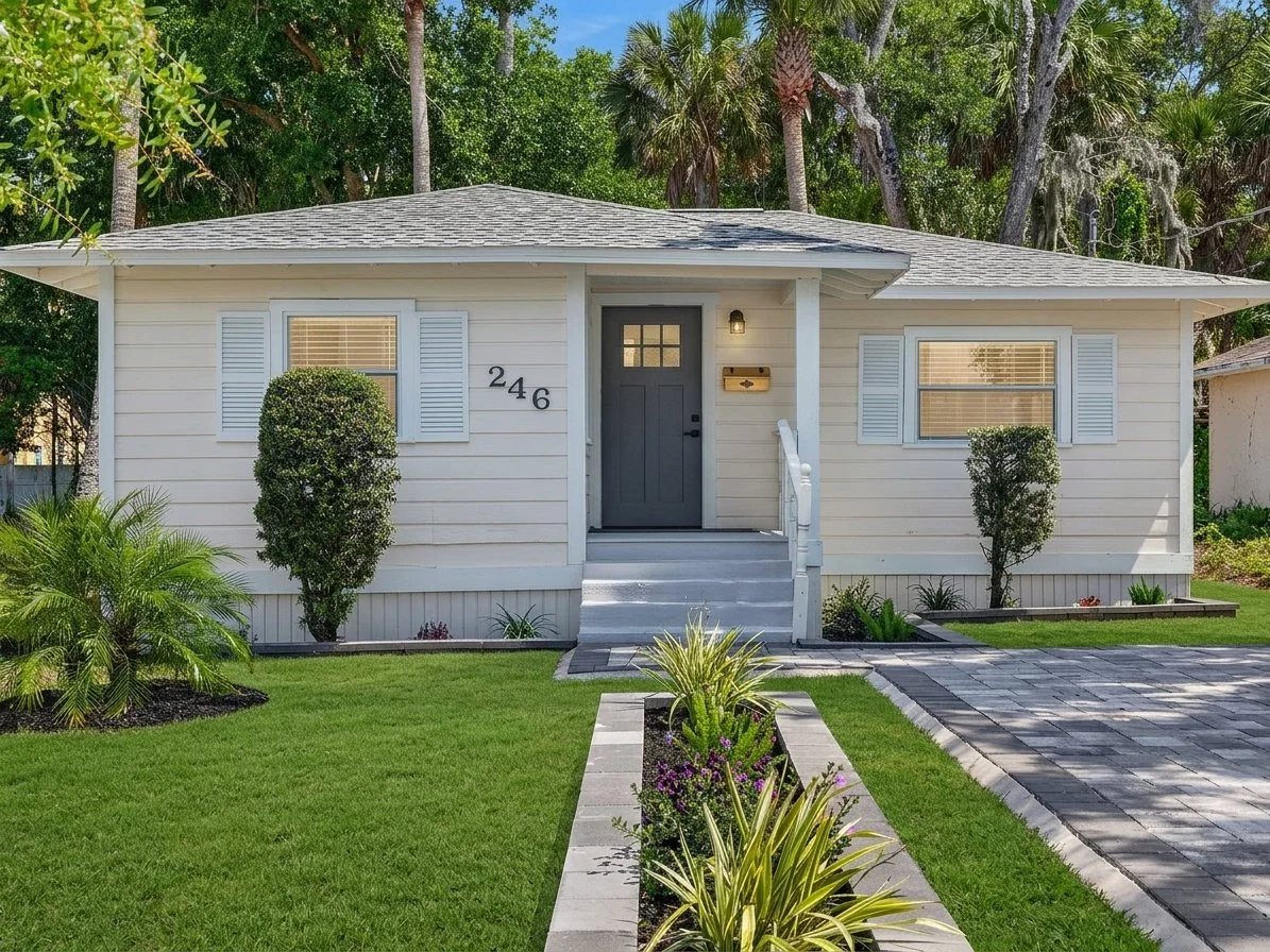 $199,700 - Florida Cottage 15 Mins to Beach