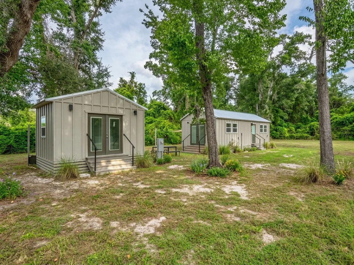 Florida - New Tiny home + Almost 1 Acre