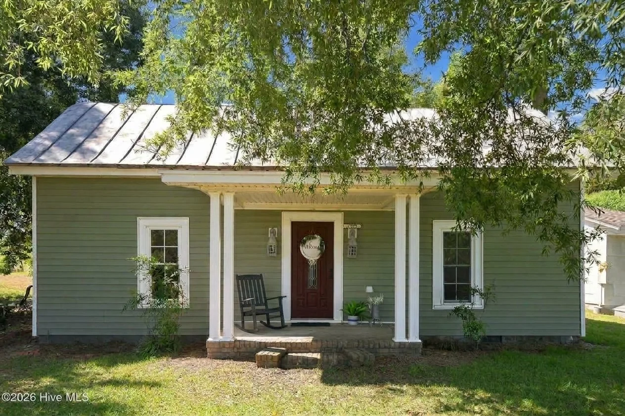 $175,000: North Carolina Cottage + 1.5 acres