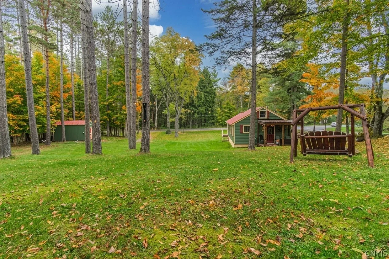 $189,000: New York Adirondack Cottage + Lake Access