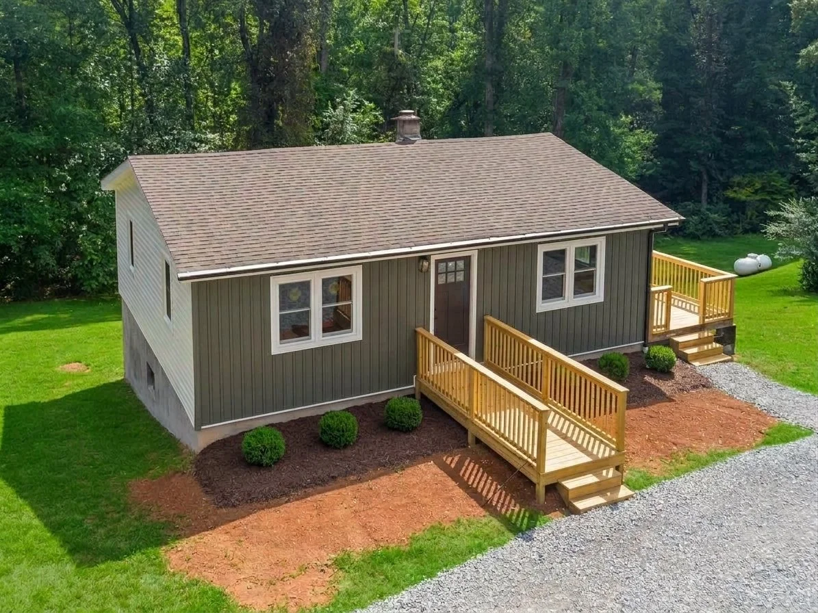 $149,900: Virginia Cottage Near Smith Mountain