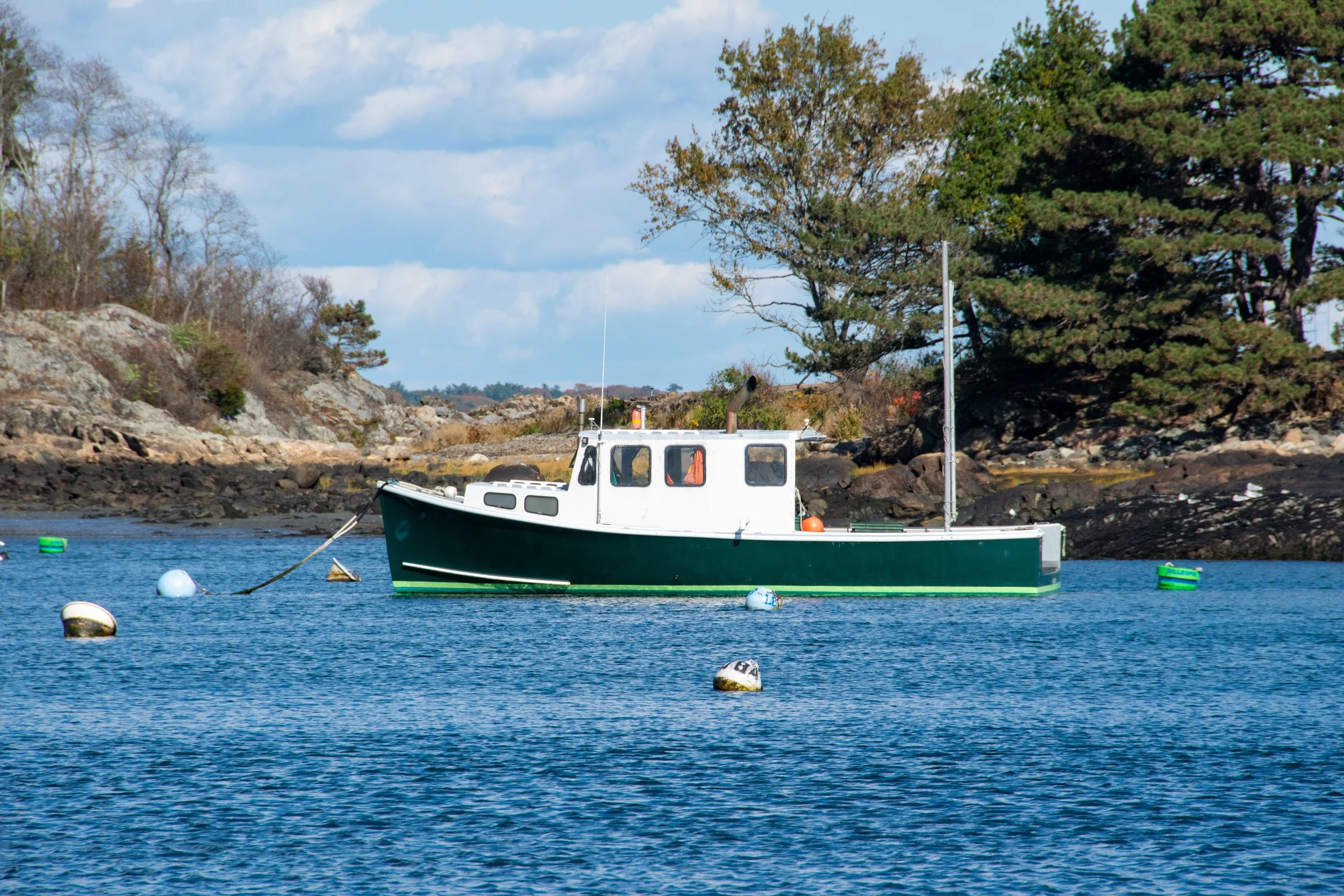 Marblehead Boat shutterstock_2537782649.jpg