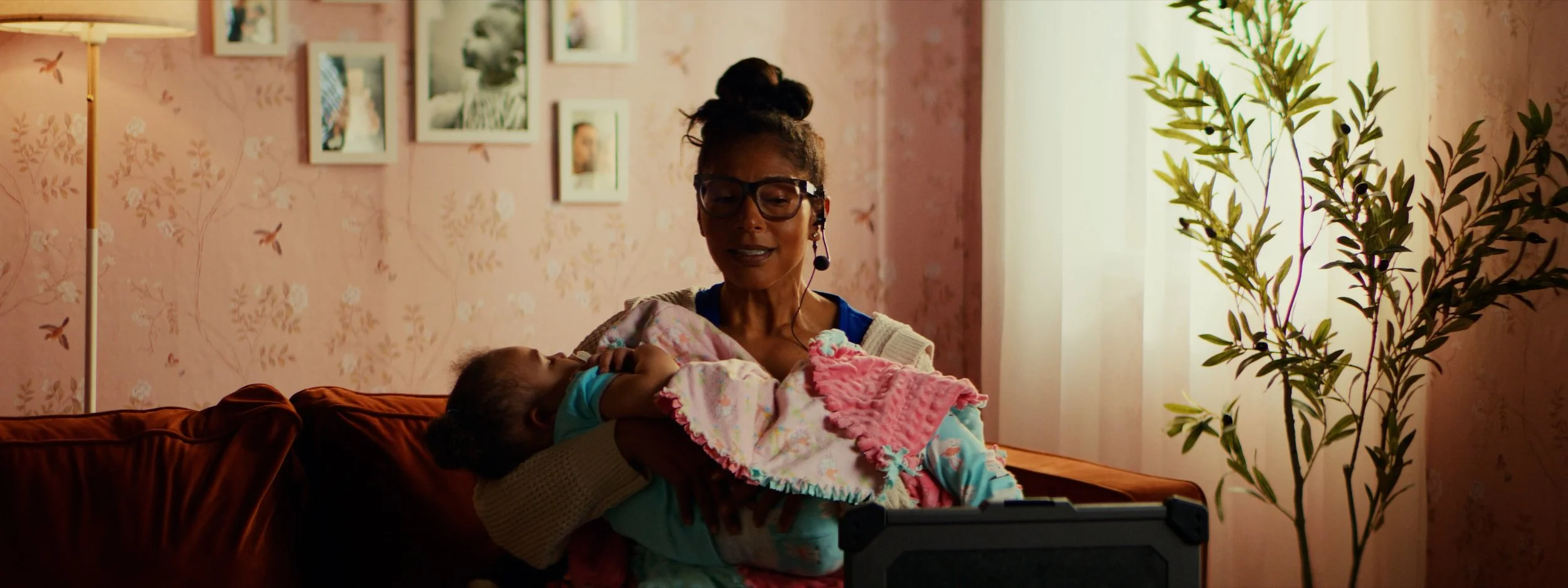 babymoon (2160p).00_11_22_10.Still049.jpg