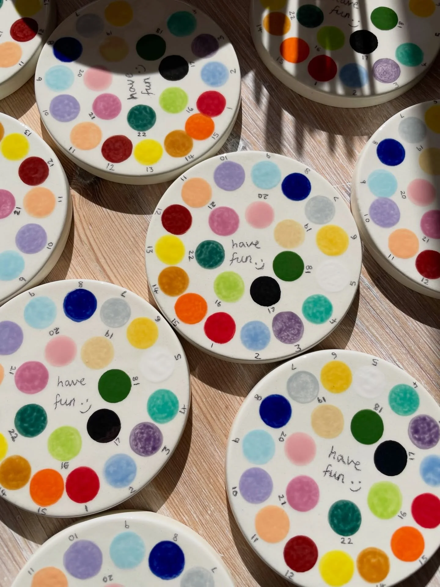 A little sneak peek into something I&rsquo;ve been working on&hellip; The new colour test tiles for each table! &amp; with two brand new colours, a new darker pink and teal! 🌸🌊

🎨 We can&rsquo;t wait to see them in all your pottery creations! 🎨