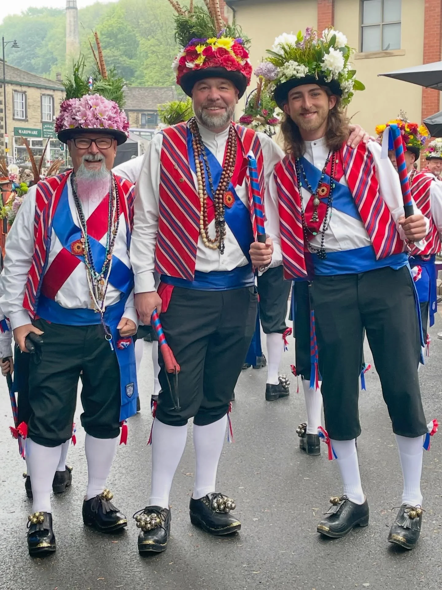 👒Happy folk festival!💐

#holmfirthfolkfestival #holmfirthevents
