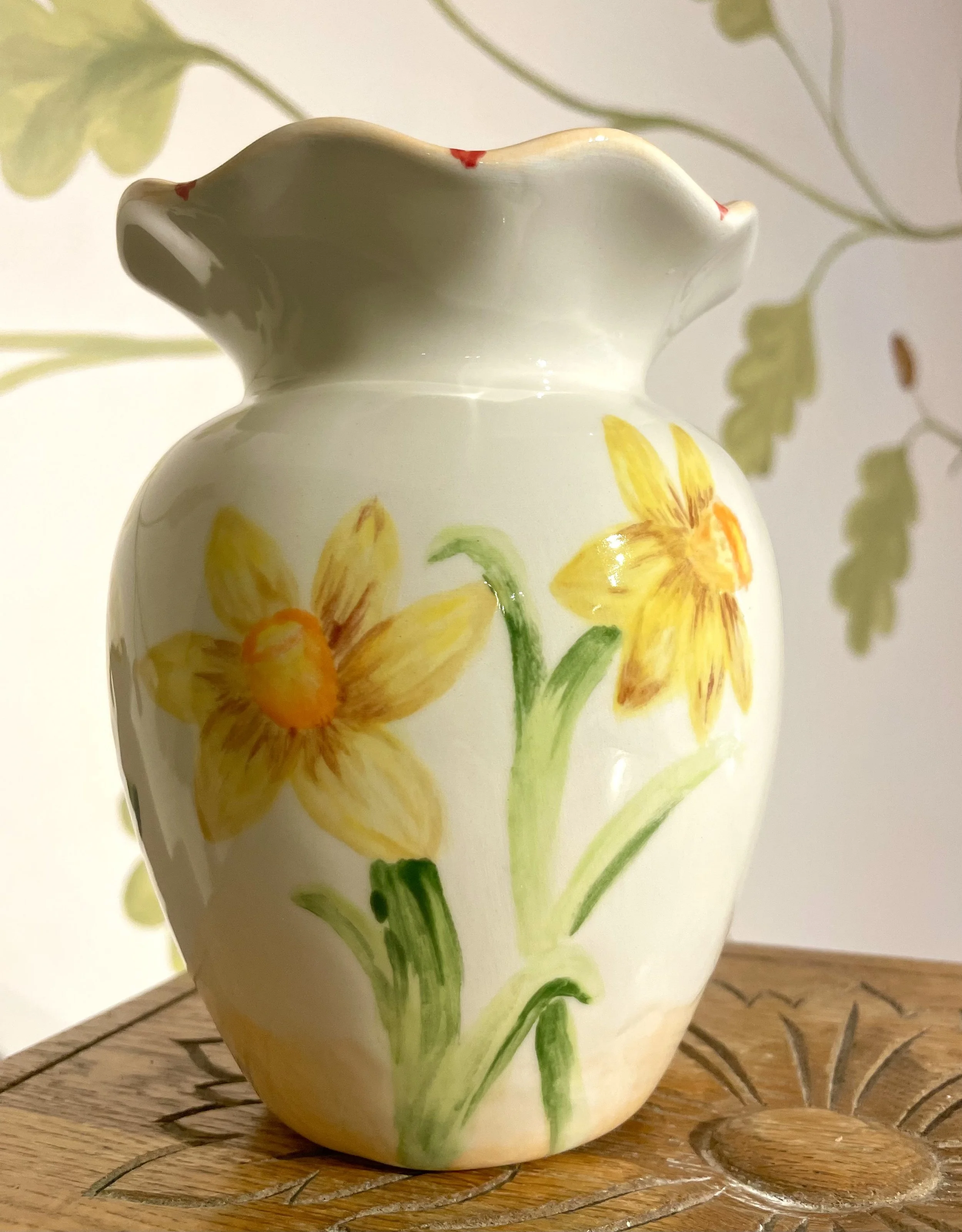 daff vase.jpeg