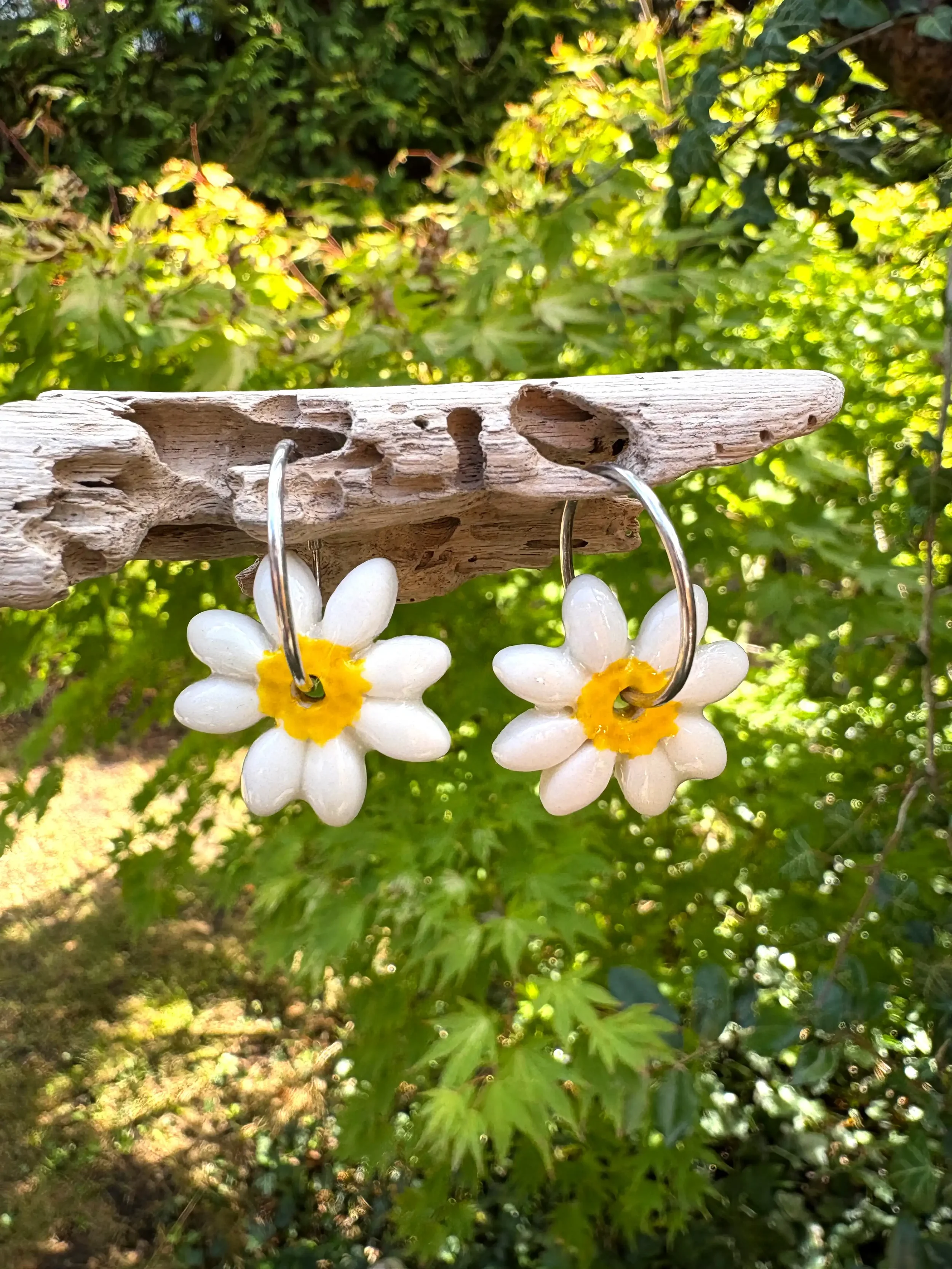 Porcelain Daisy Endless Hoop Charms