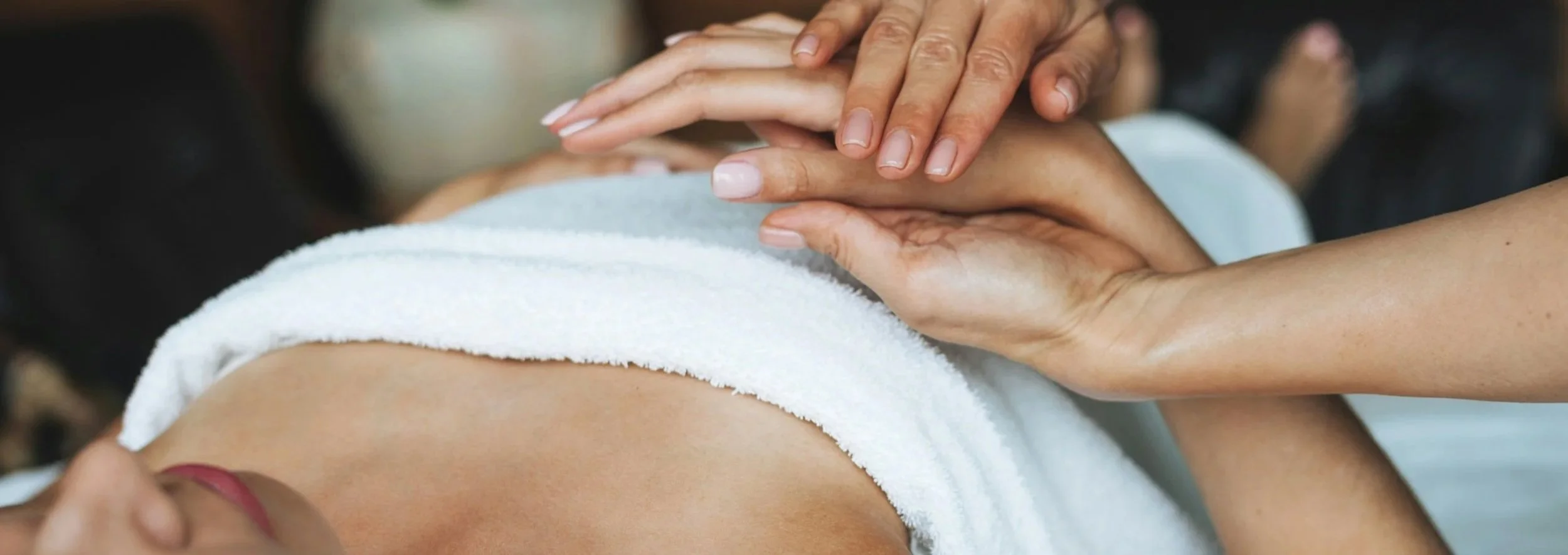 Massothérapie - Soin offert à la Clinique Santé de l'Aéroport à l'Ancienne-Lorette, Québec