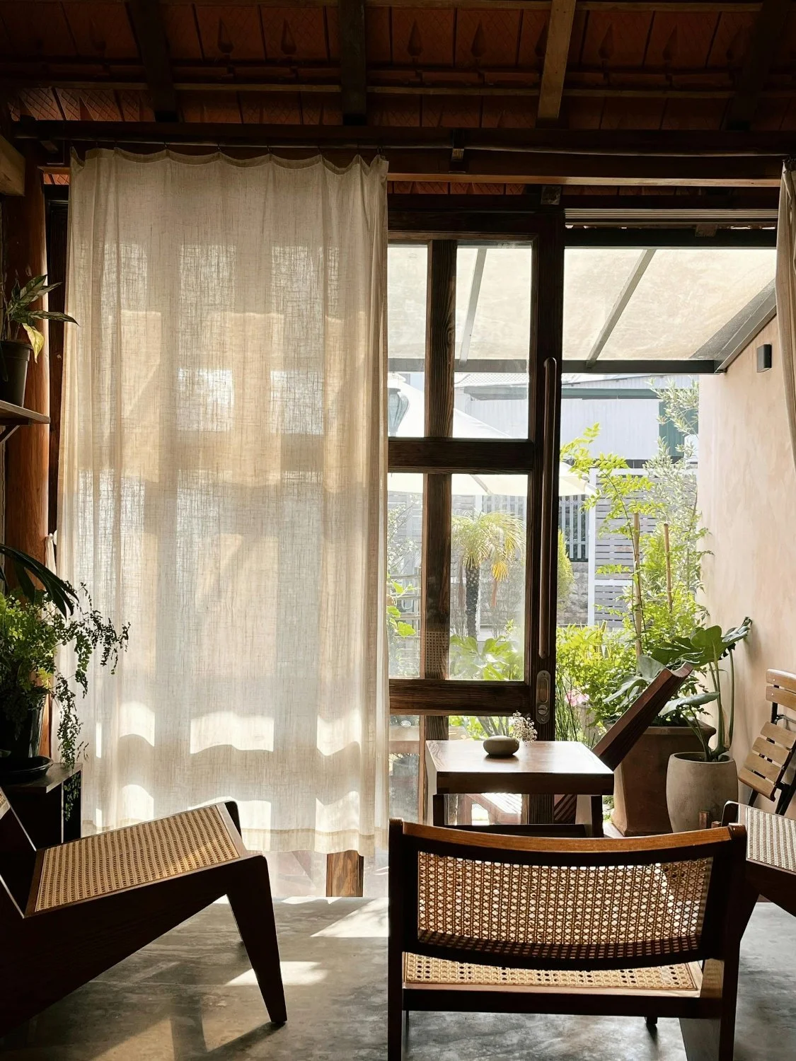 Small-group sessions focused on specific themes like change, burnout, identity, or transition.